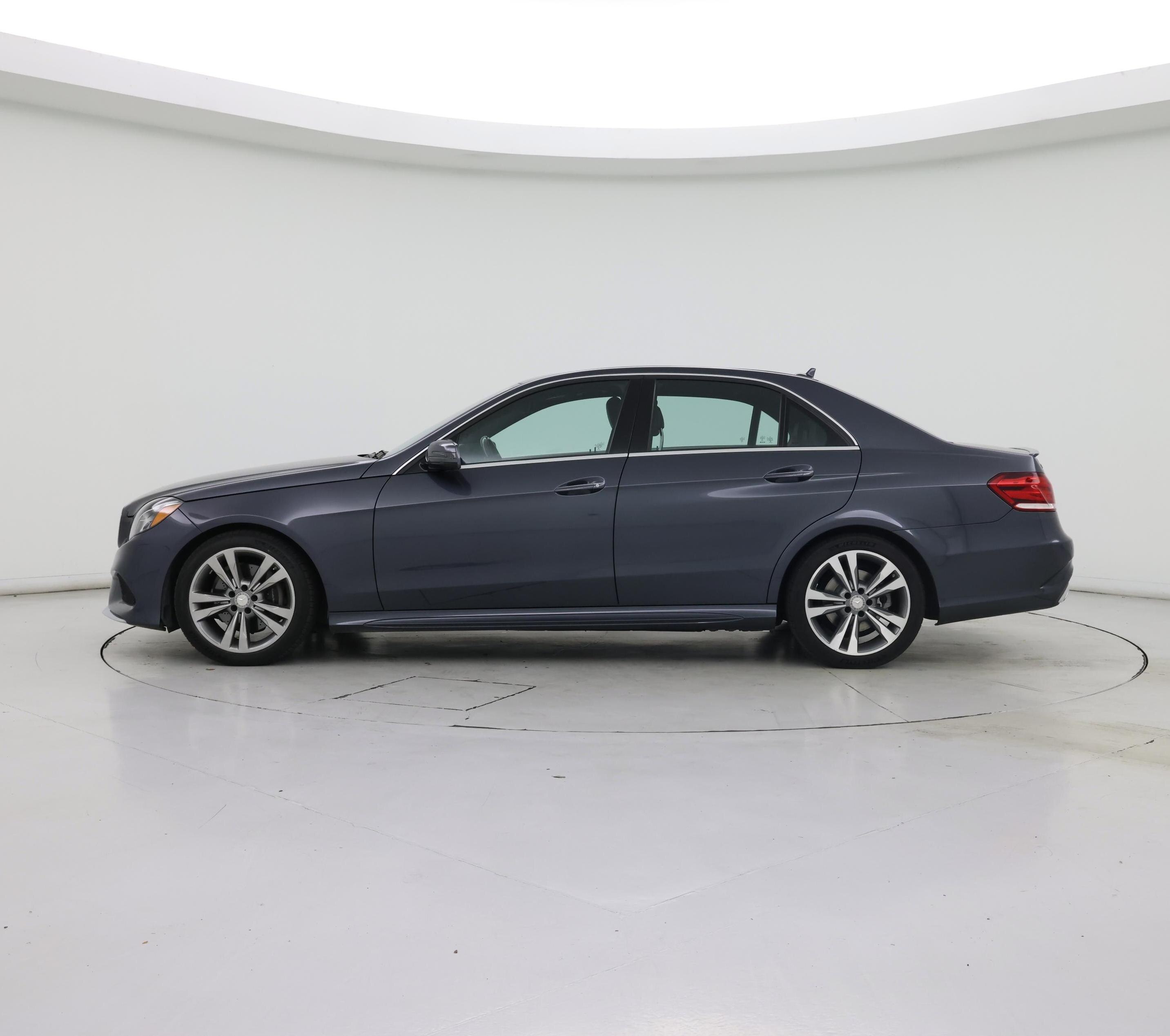 Thumbnail: 2015 Mercedes-Benz E-Class - 3