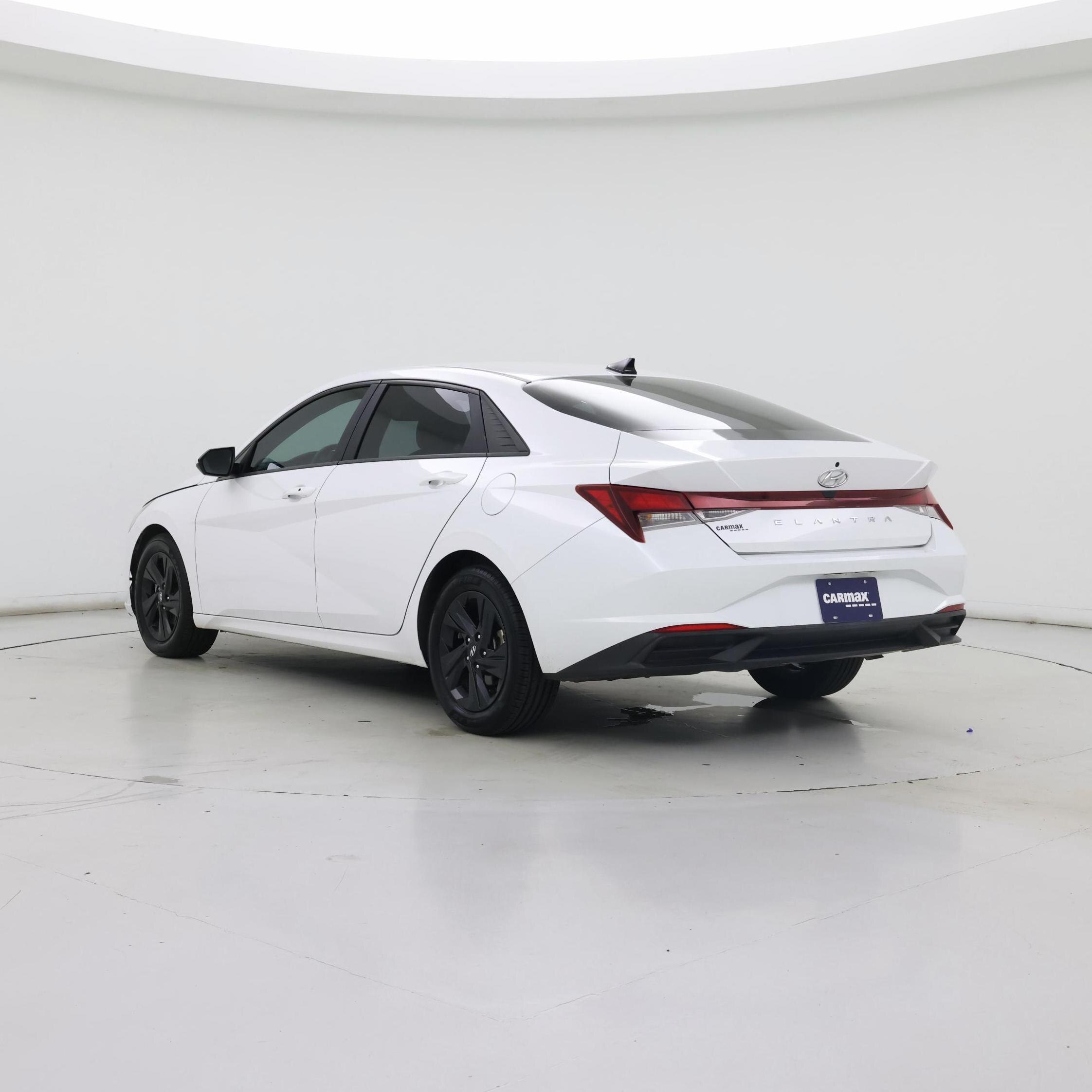Thumbnail: 2022 Hyundai Elantra - 2