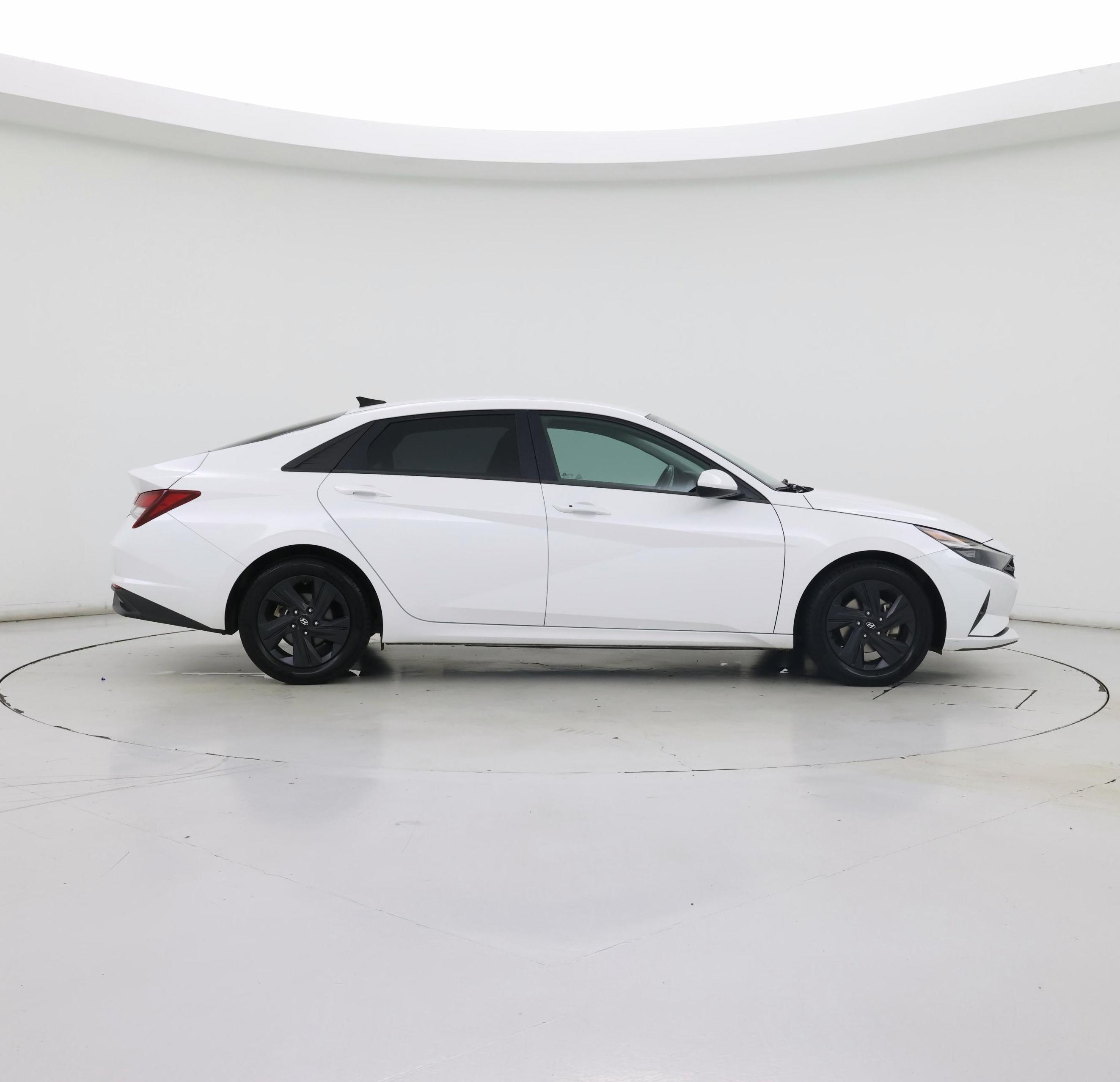 Thumbnail: 2022 Hyundai Elantra - 7