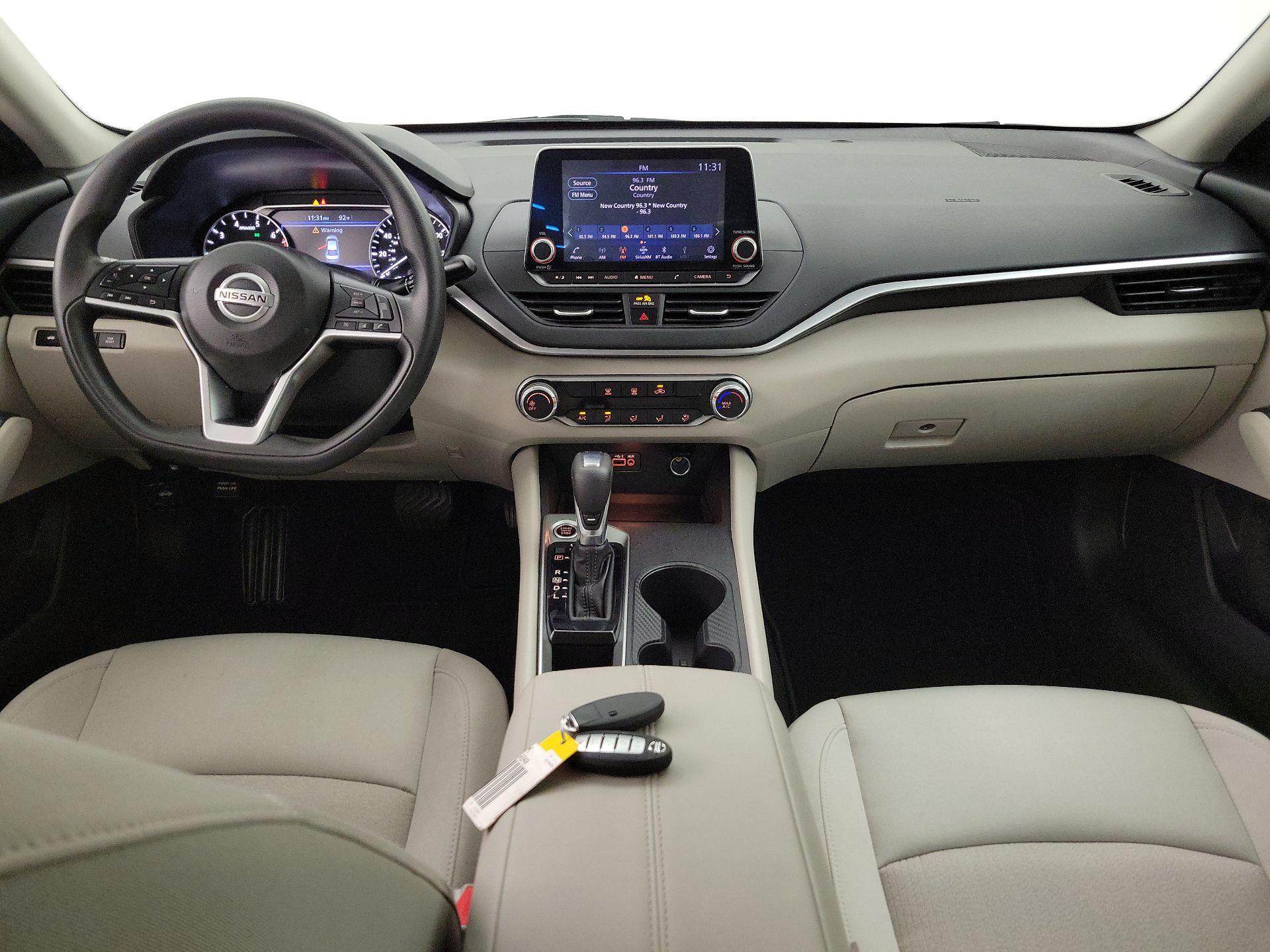 Thumbnail: 2020 Nissan Altima - 9