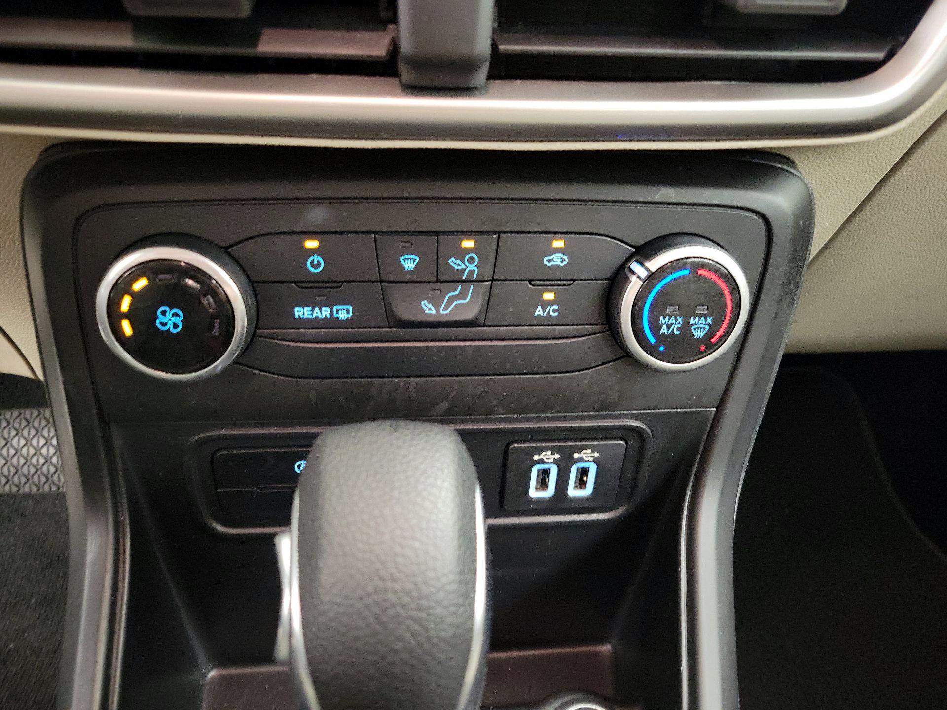 Thumbnail: 2021 Ford EcoSport - 16