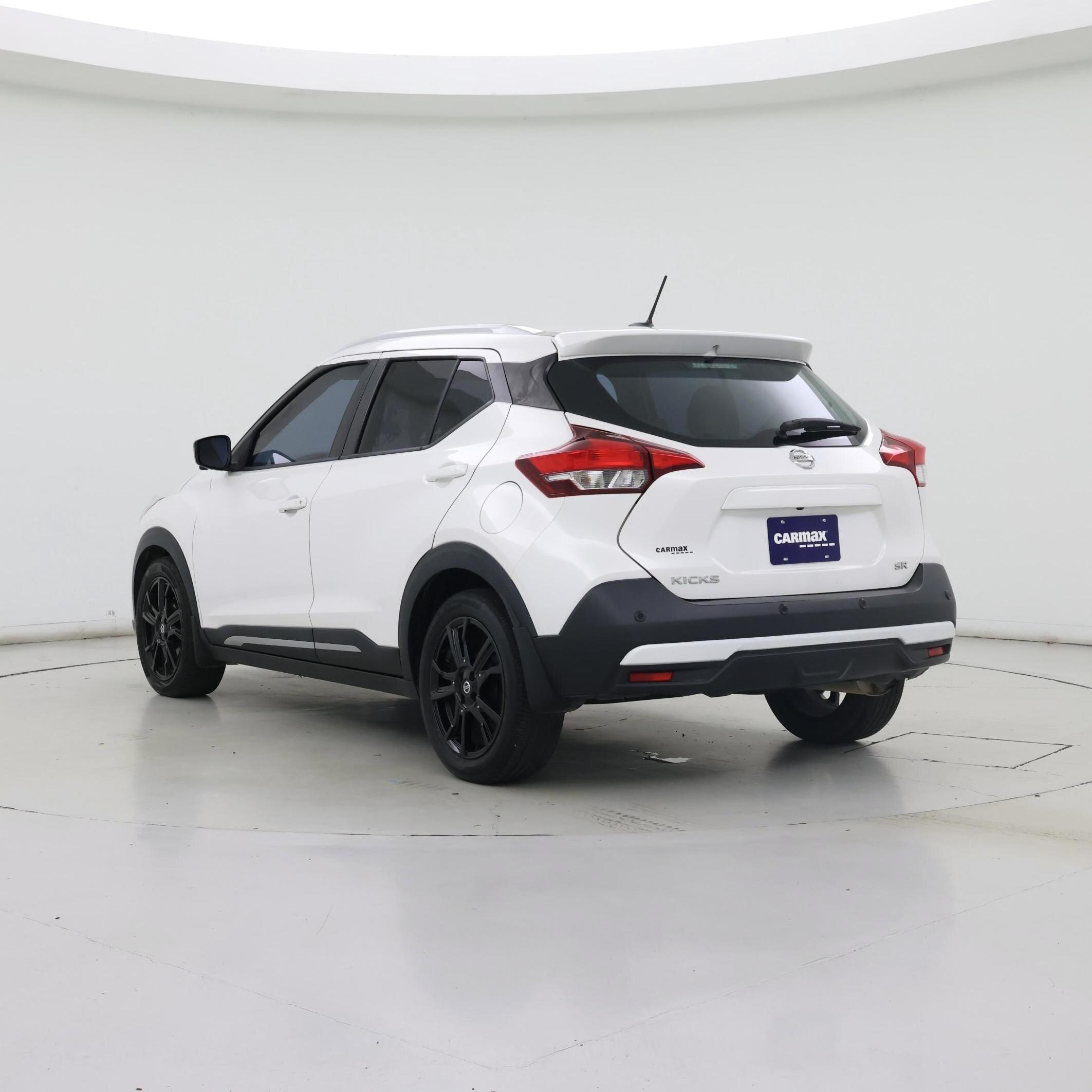 Thumbnail: 2020 Nissan Kicks - 2