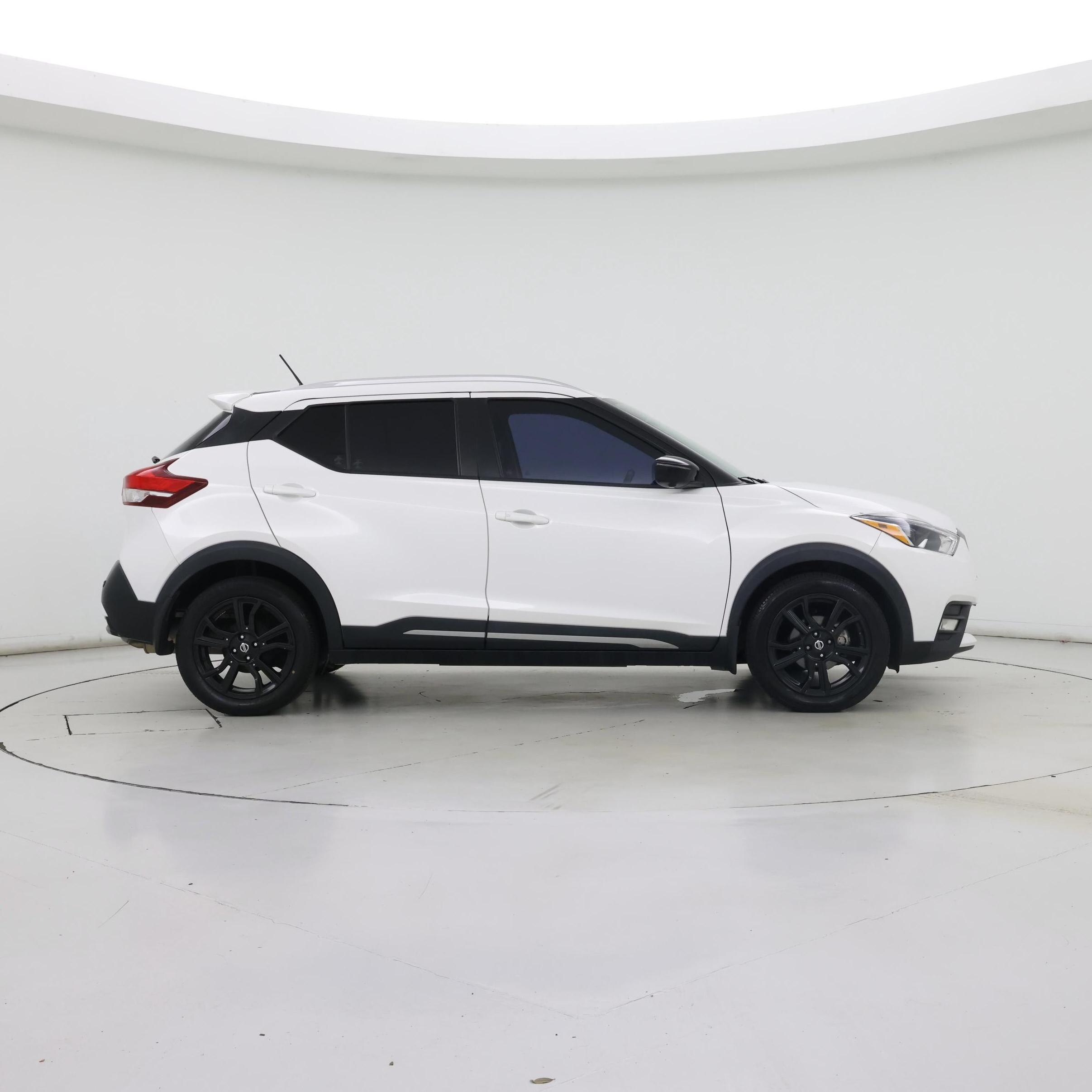 Thumbnail: 2020 Nissan Kicks - 7