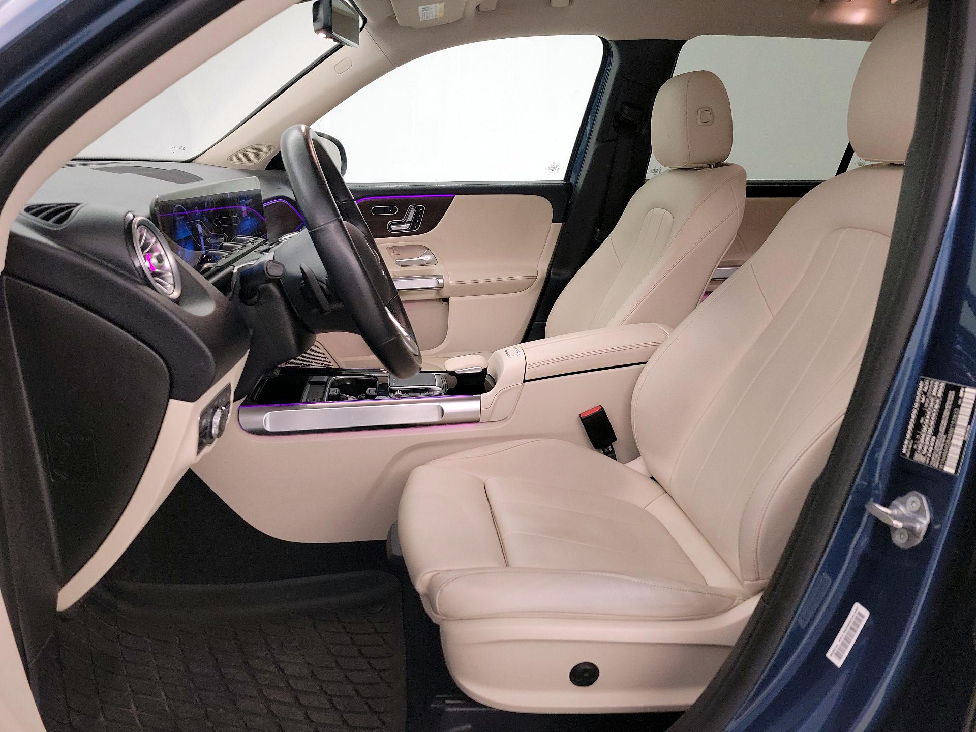 Thumbnail: 2021 Mercedes-Benz GLB - 11