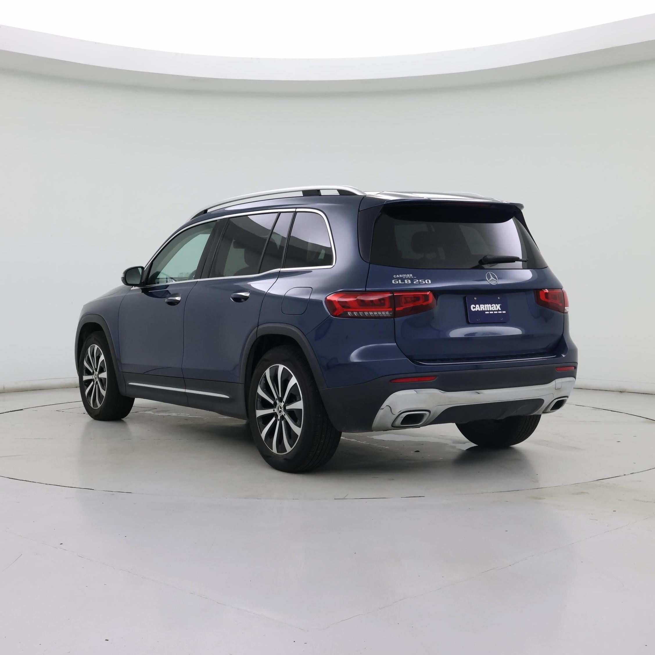 Thumbnail: 2021 Mercedes-Benz GLB - 2