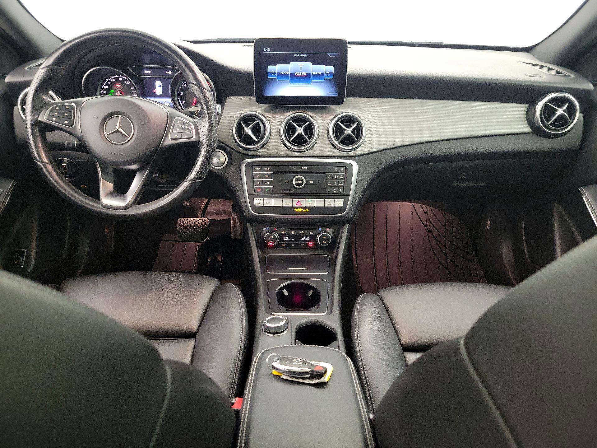 Thumbnail: 2020 Mercedes-Benz GLA - 9