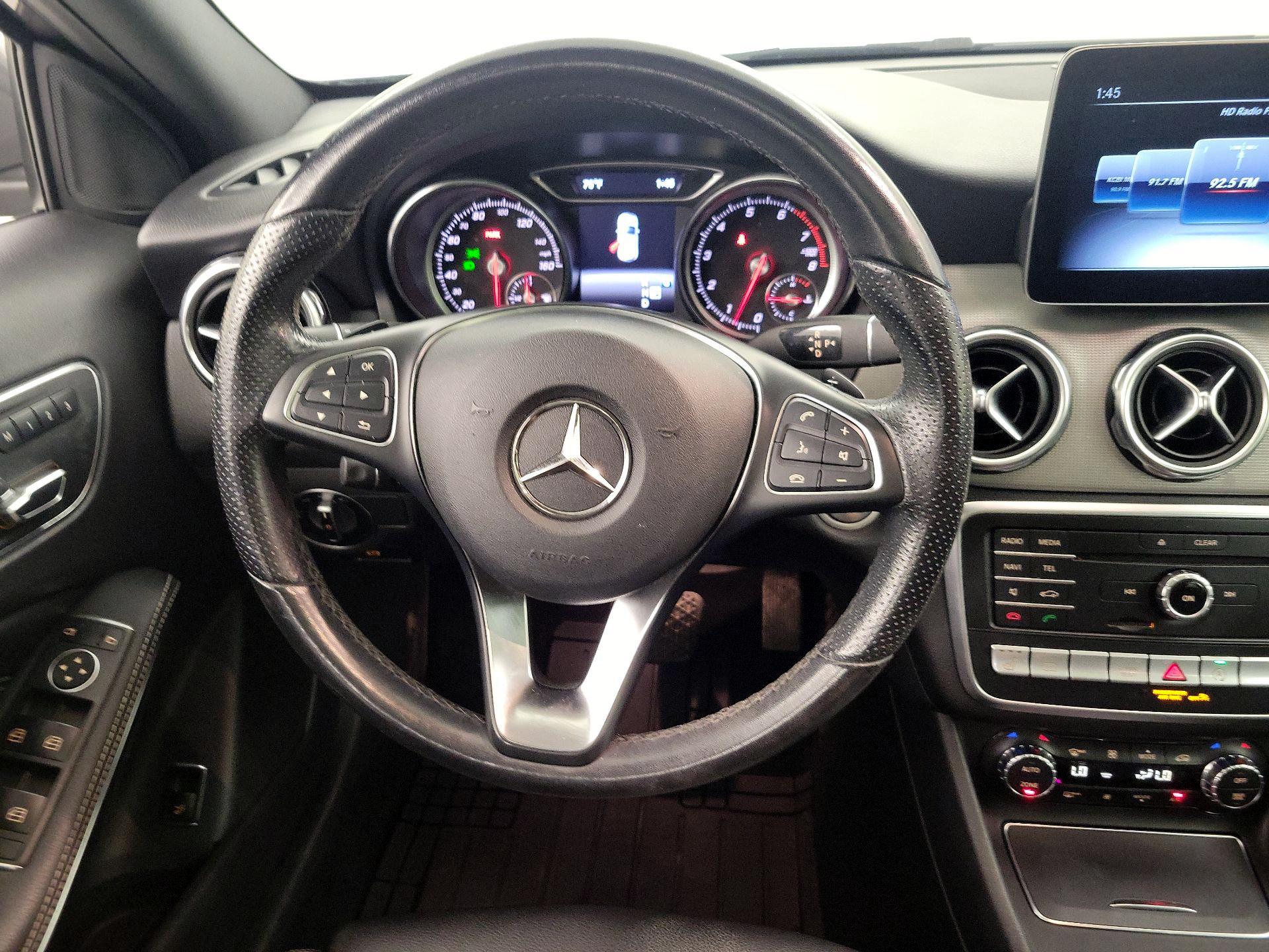 Thumbnail: 2020 Mercedes-Benz GLA - 10
