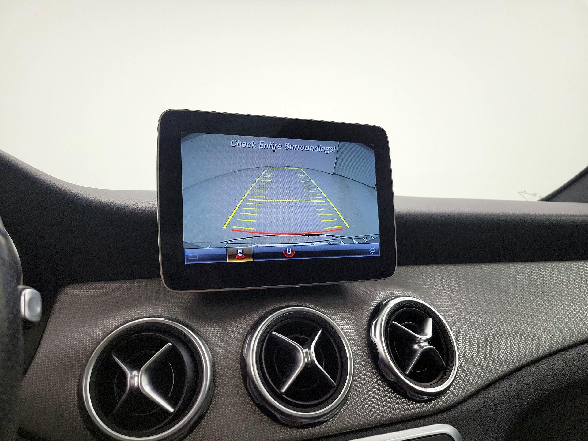 Thumbnail: 2020 Mercedes-Benz GLA - 14