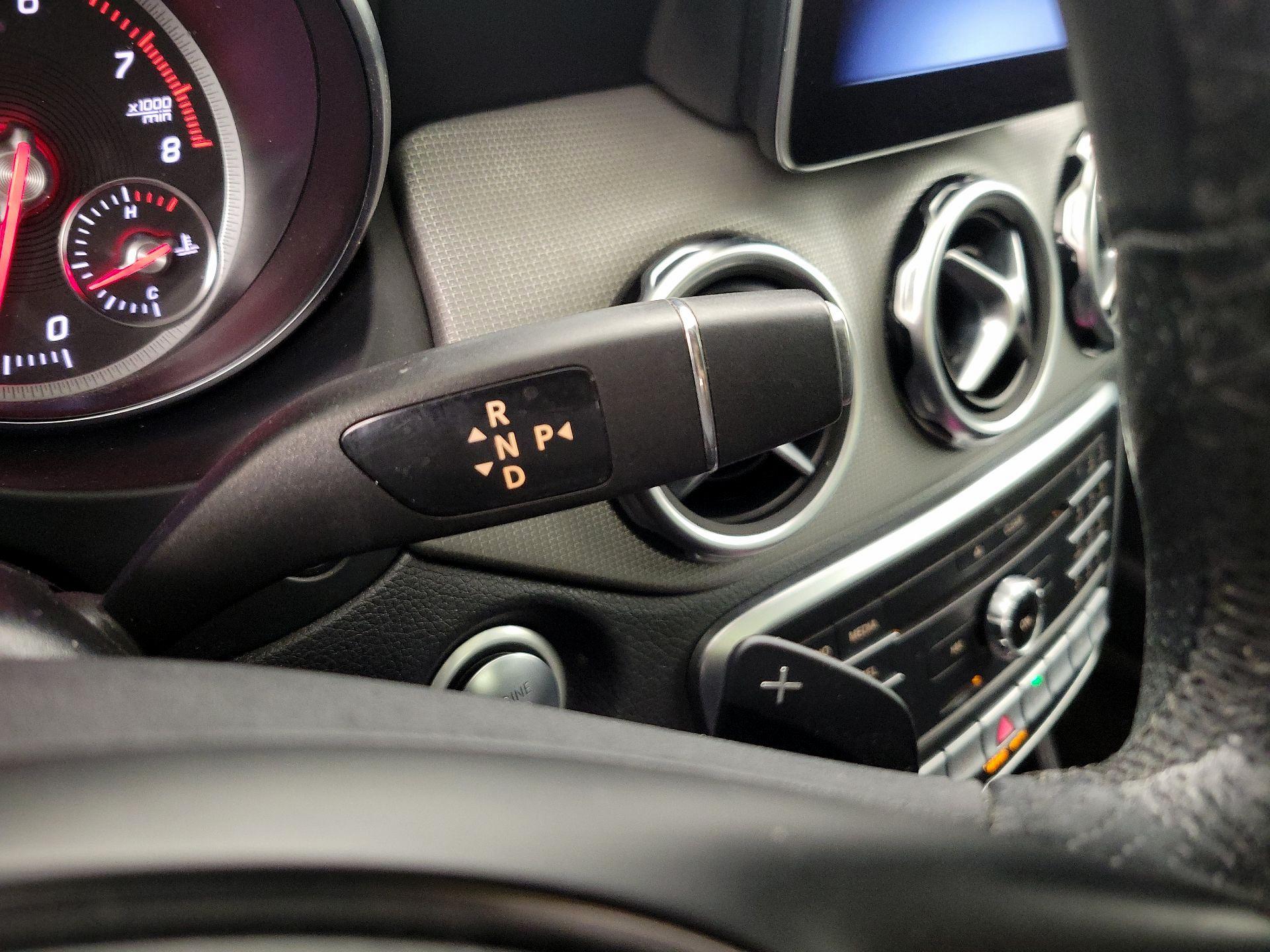 Thumbnail: 2020 Mercedes-Benz GLA - 17