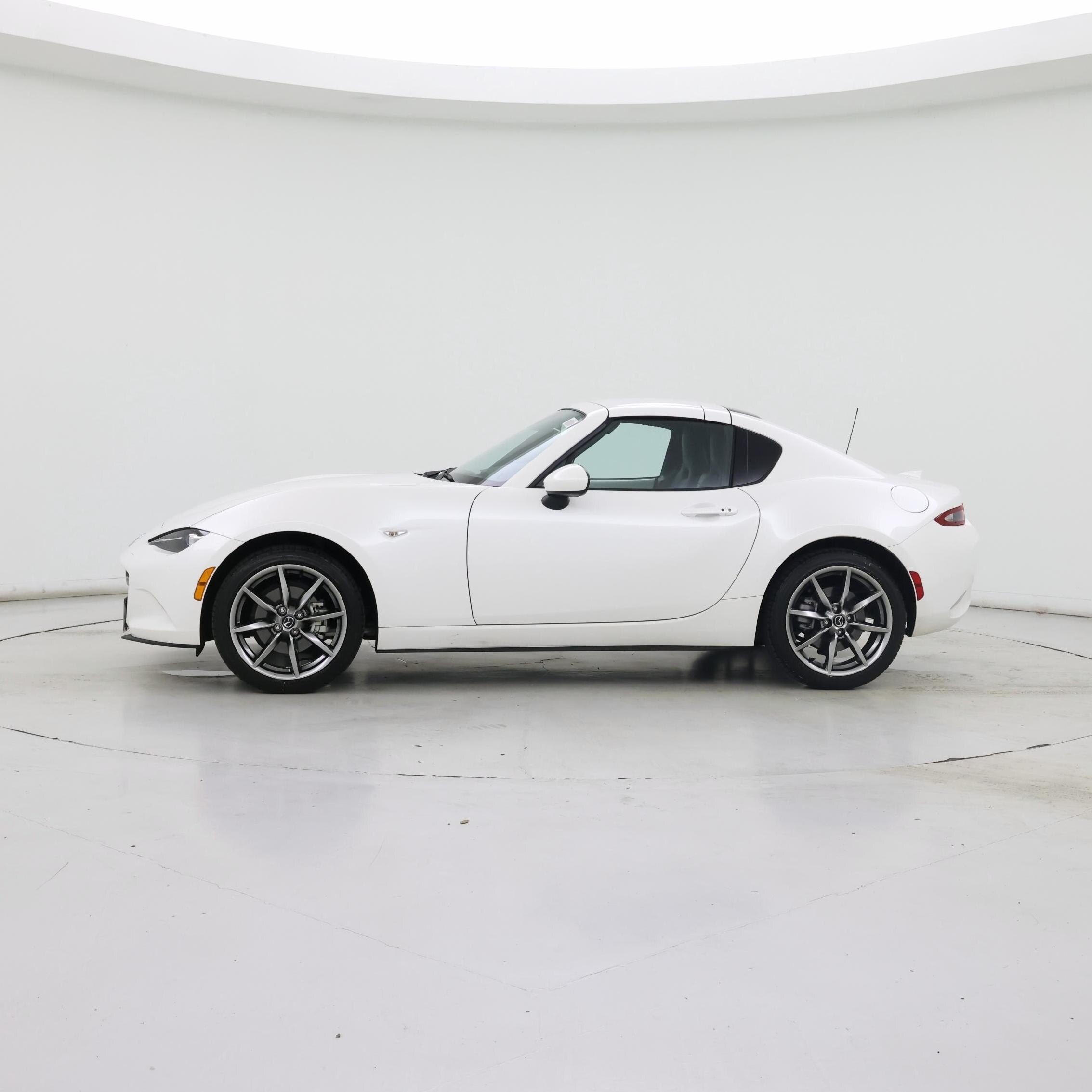 Thumbnail: 2022 Mazda MX-5 Miata - 3