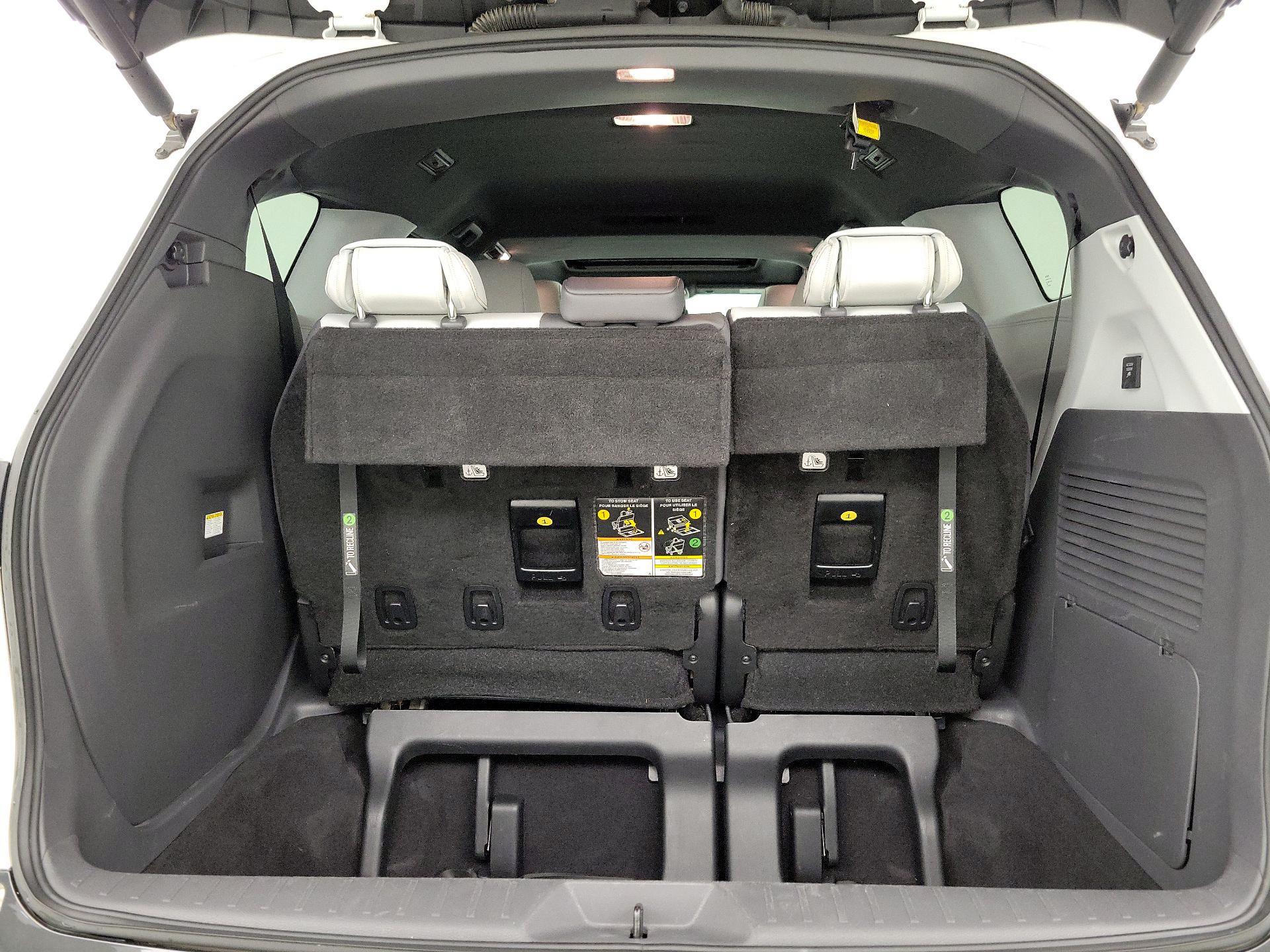 Thumbnail: 2022 Toyota Sienna - 20