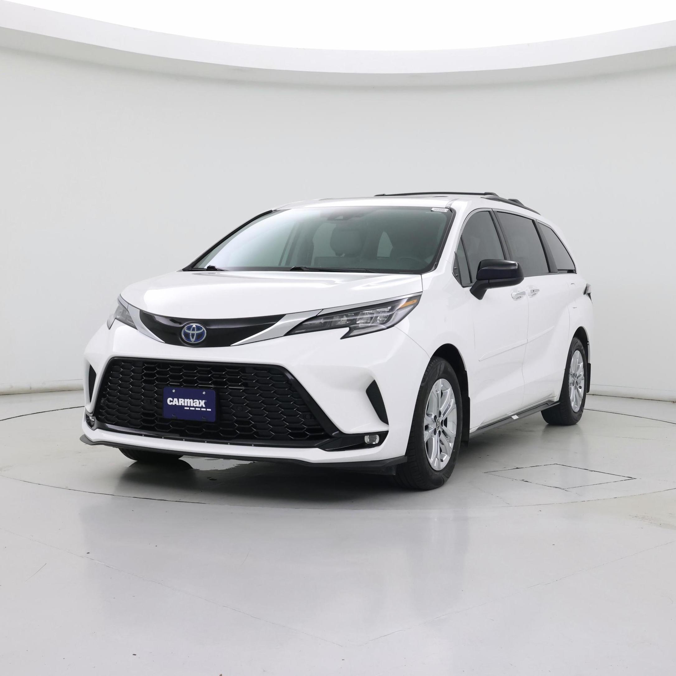 Thumbnail: 2022 Toyota Sienna - 4