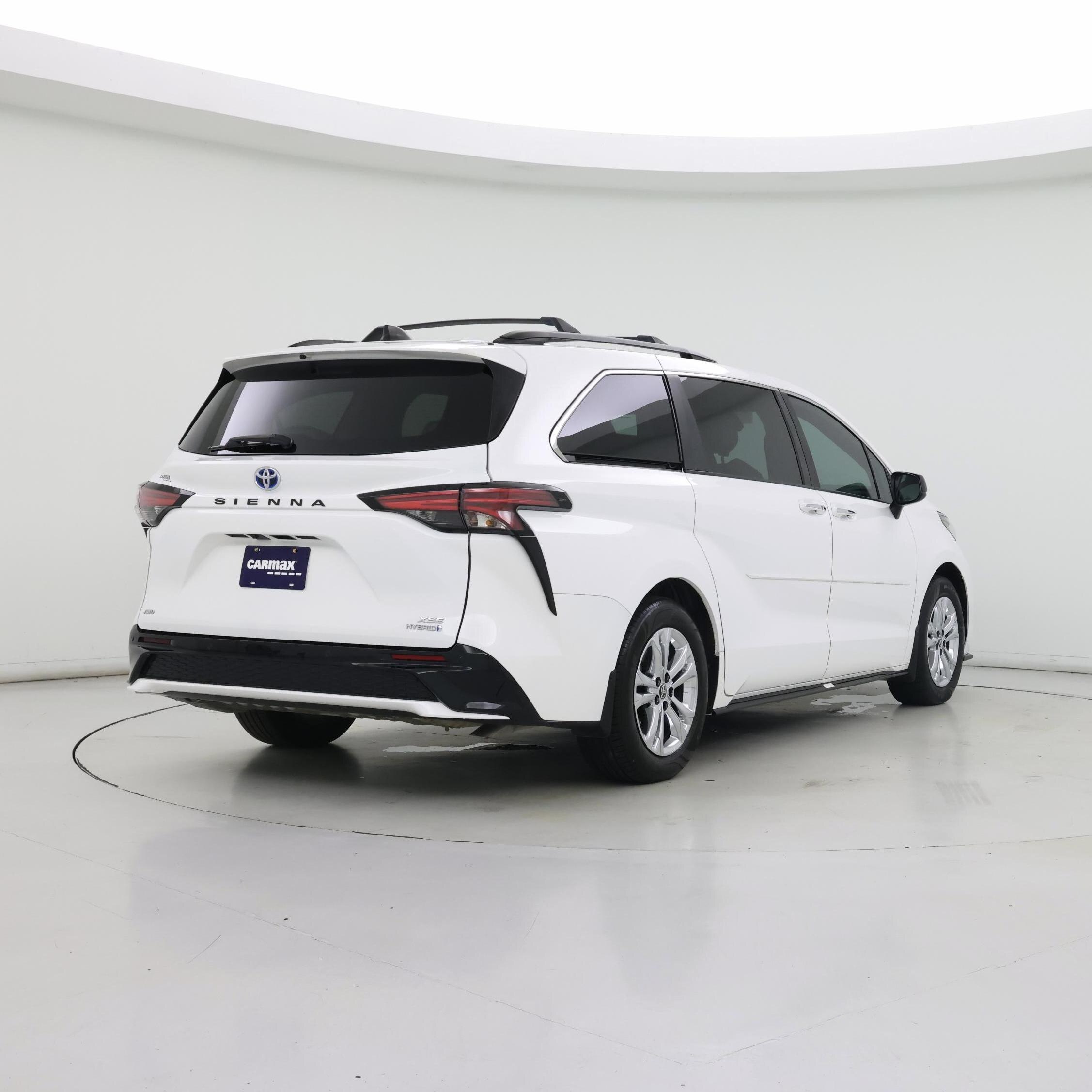 Thumbnail: 2022 Toyota Sienna - 8