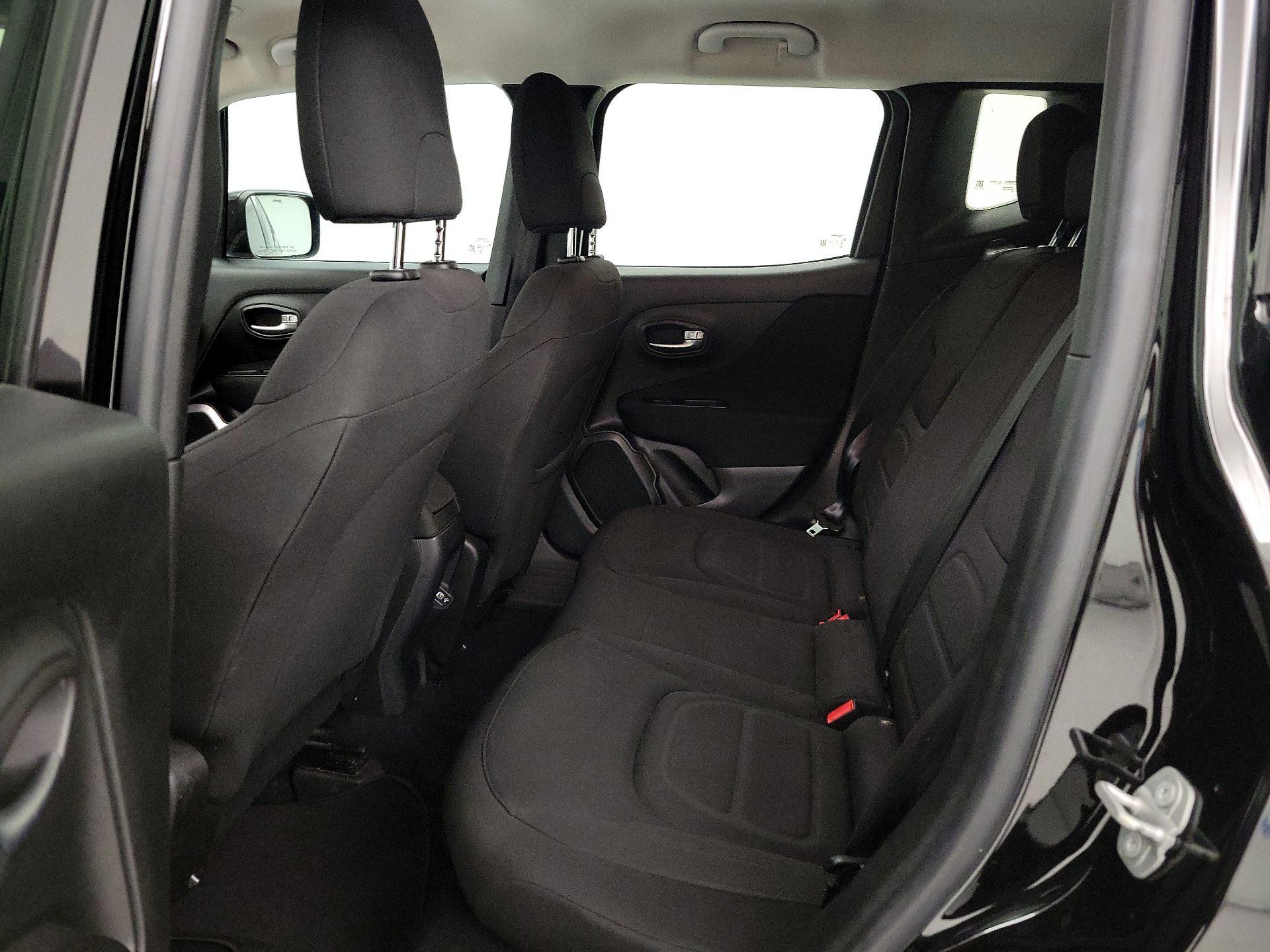 Thumbnail: 2020 Jeep Renegade - 18