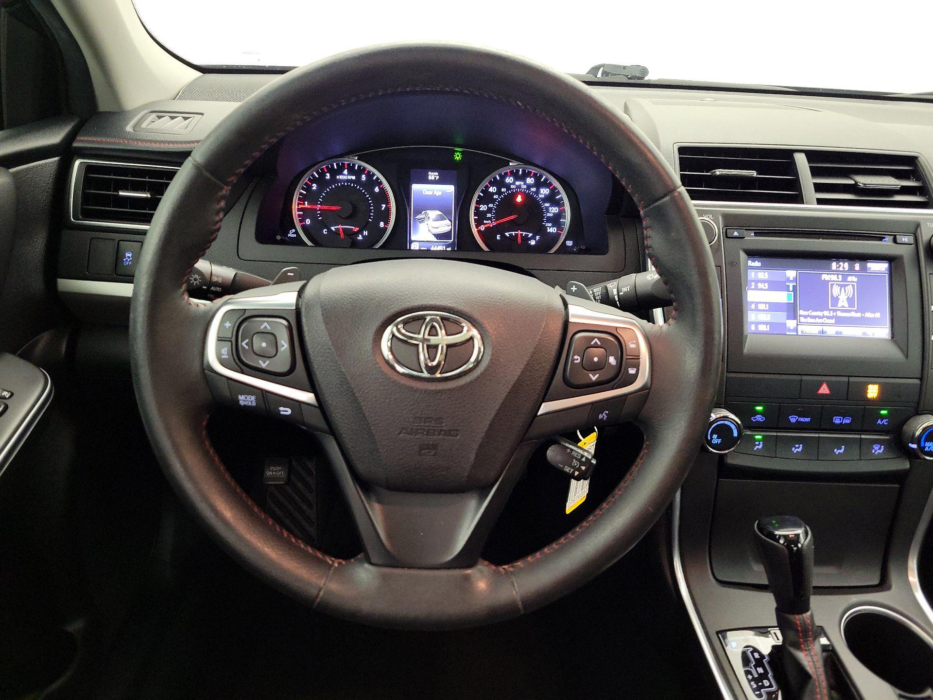 Thumbnail: 2017 Toyota Camry - 10