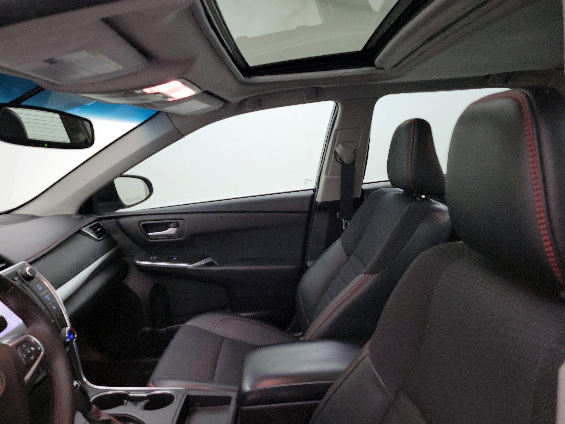 Thumbnail: 2017 Toyota Camry - 18