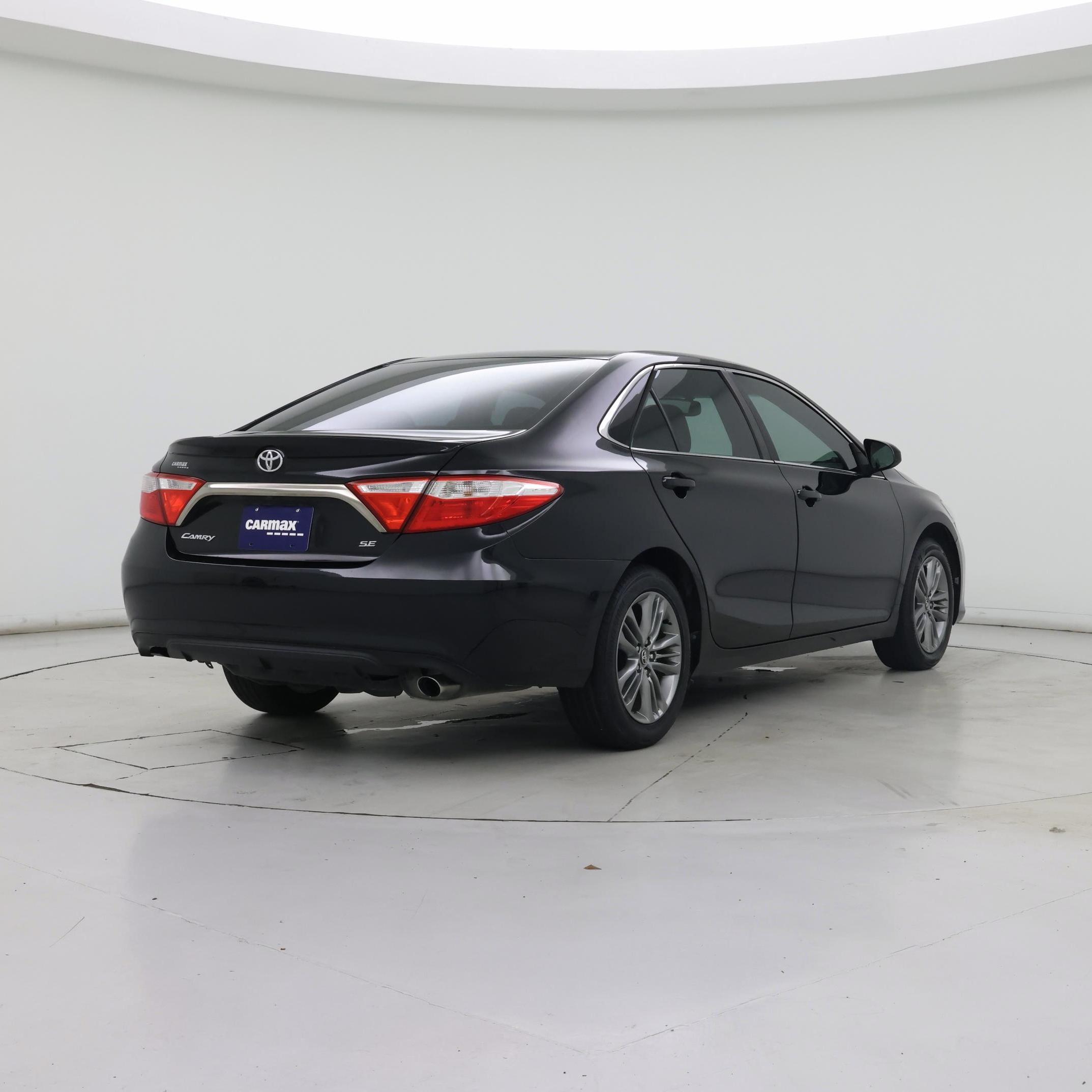 Thumbnail: 2017 Toyota Camry - 8