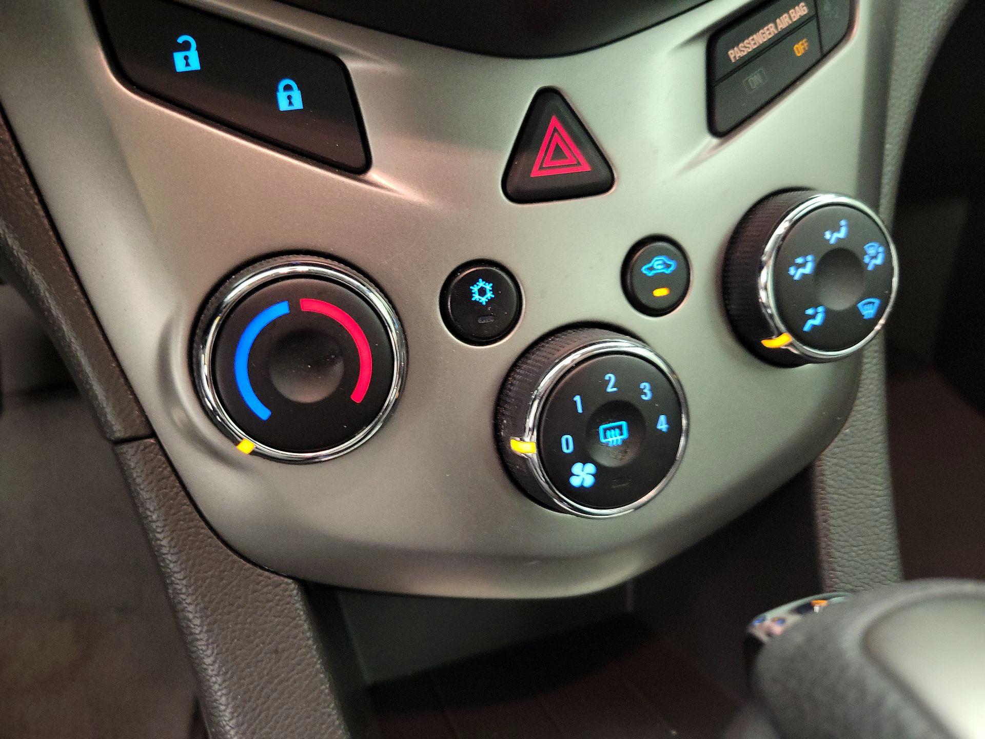 Thumbnail: 2015 Chevrolet Sonic - 15