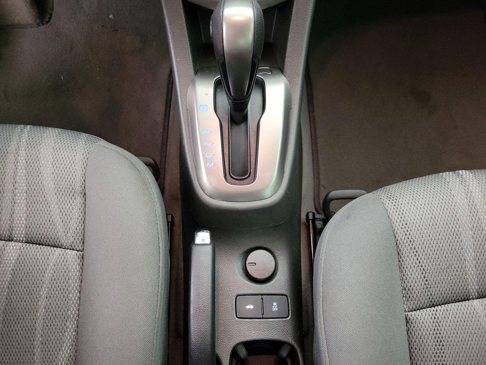 Thumbnail: 2015 Chevrolet Sonic - 16