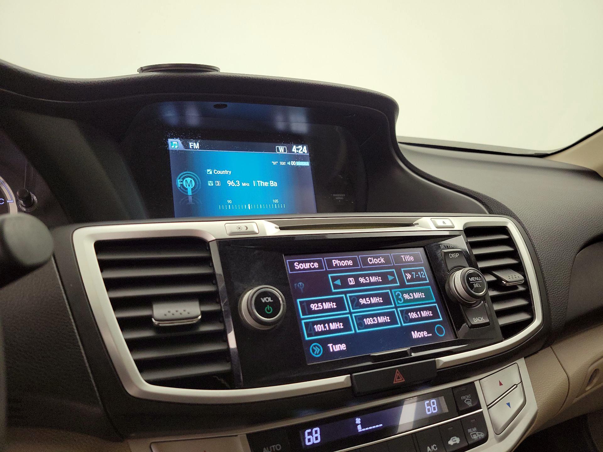 Thumbnail: 2015 Honda Accord - 15