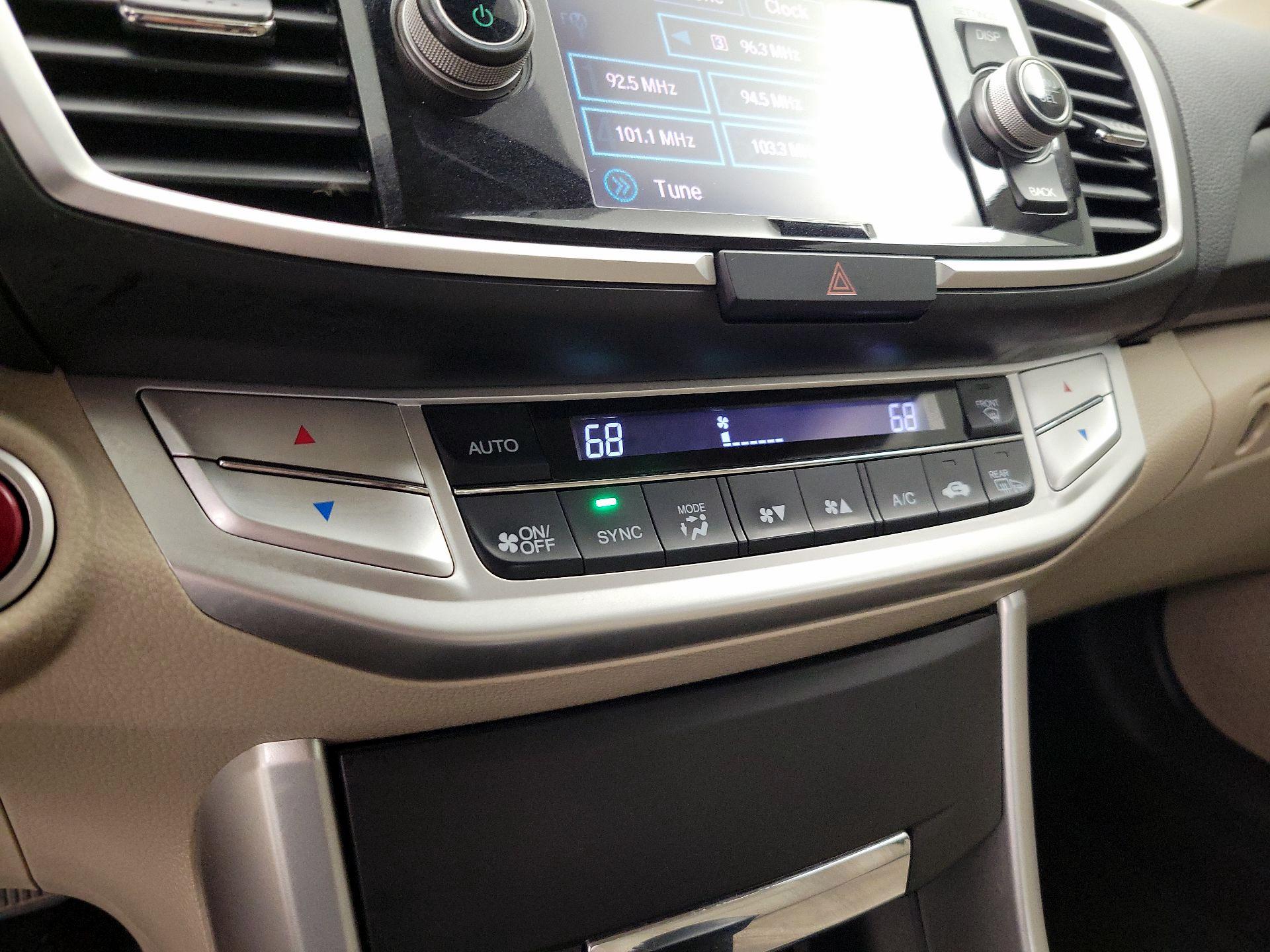 Thumbnail: 2015 Honda Accord - 16