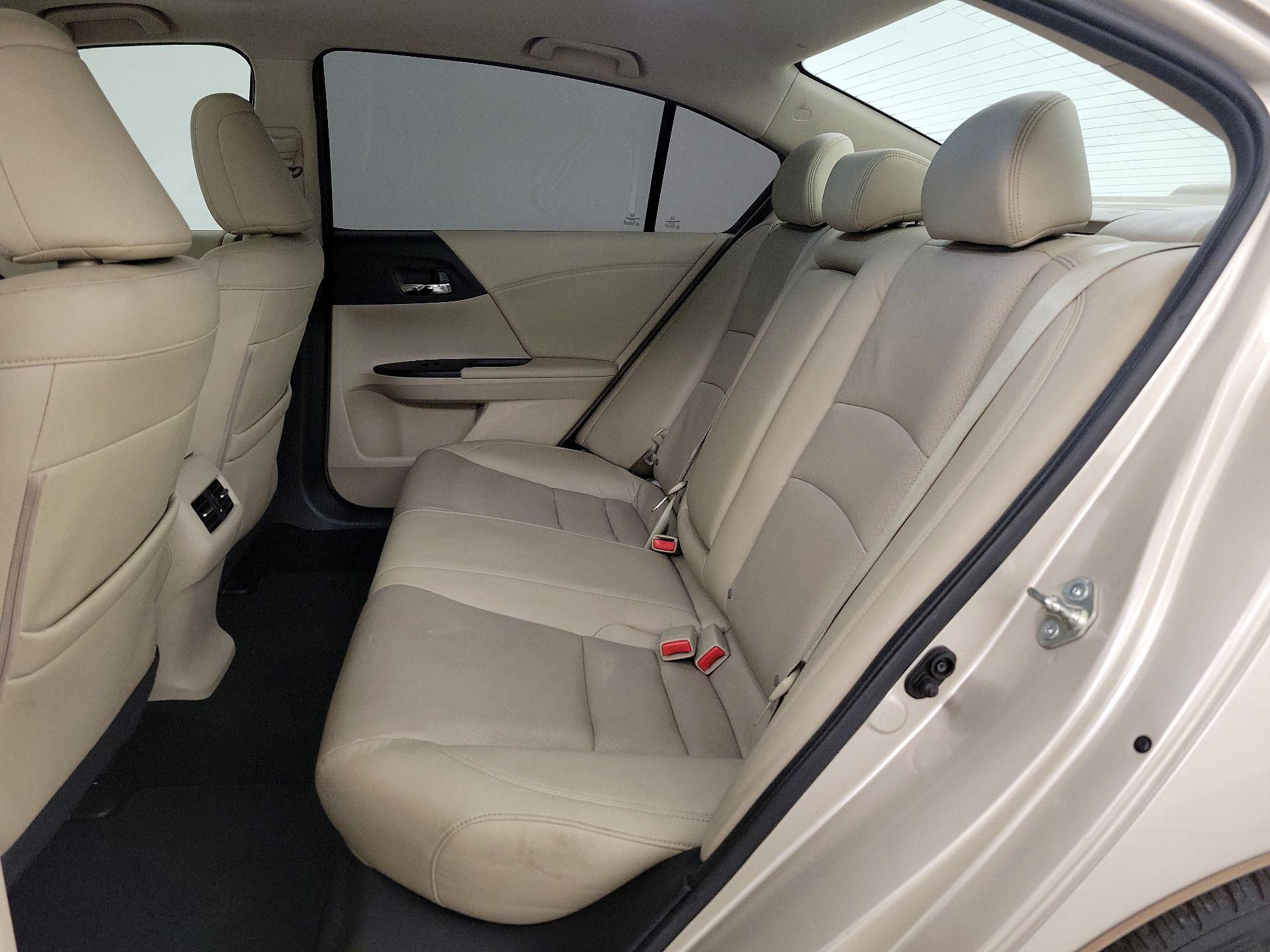 Thumbnail: 2015 Honda Accord - 19