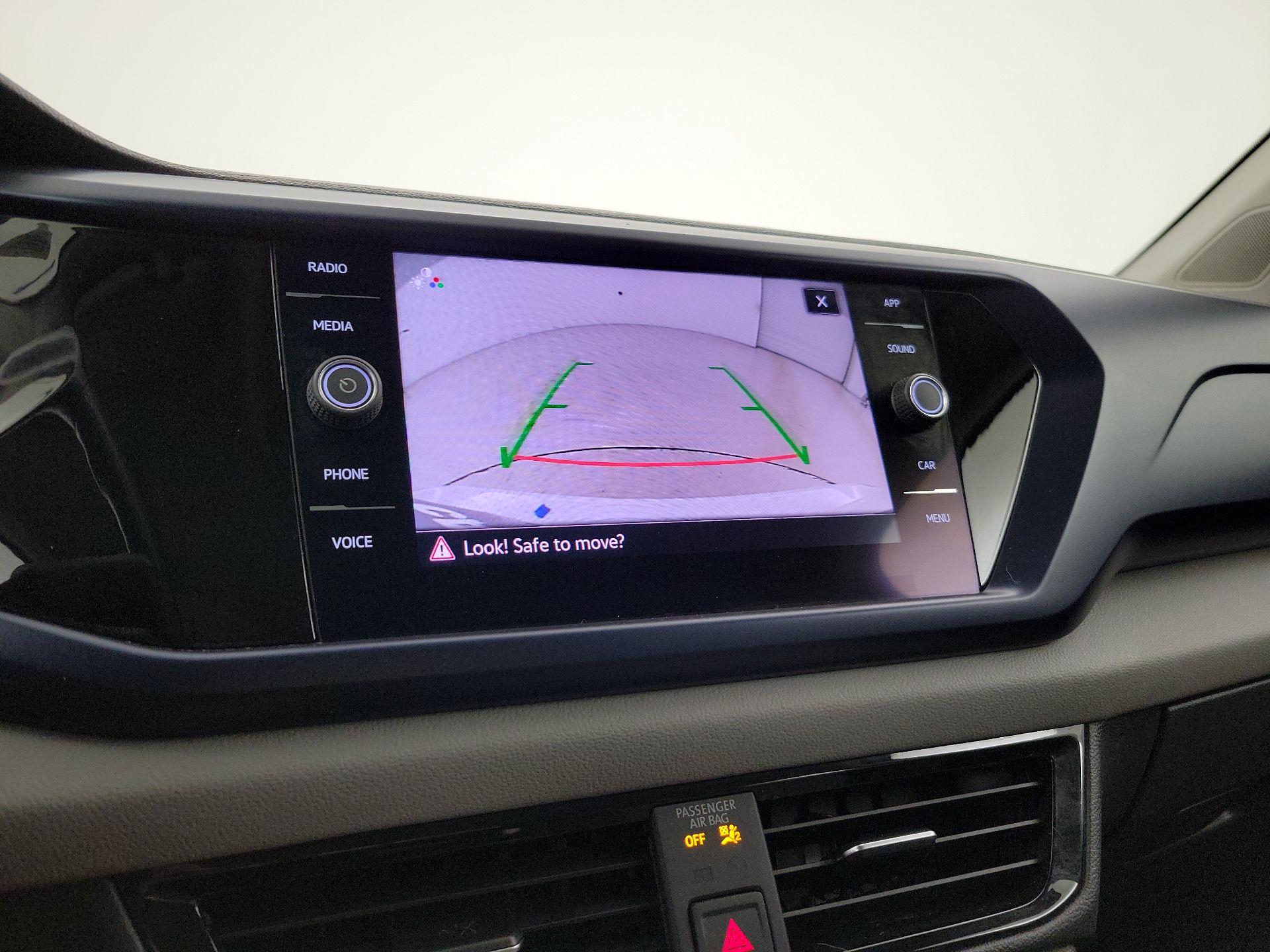 Thumbnail: 2022 Volkswagen Taos - 14