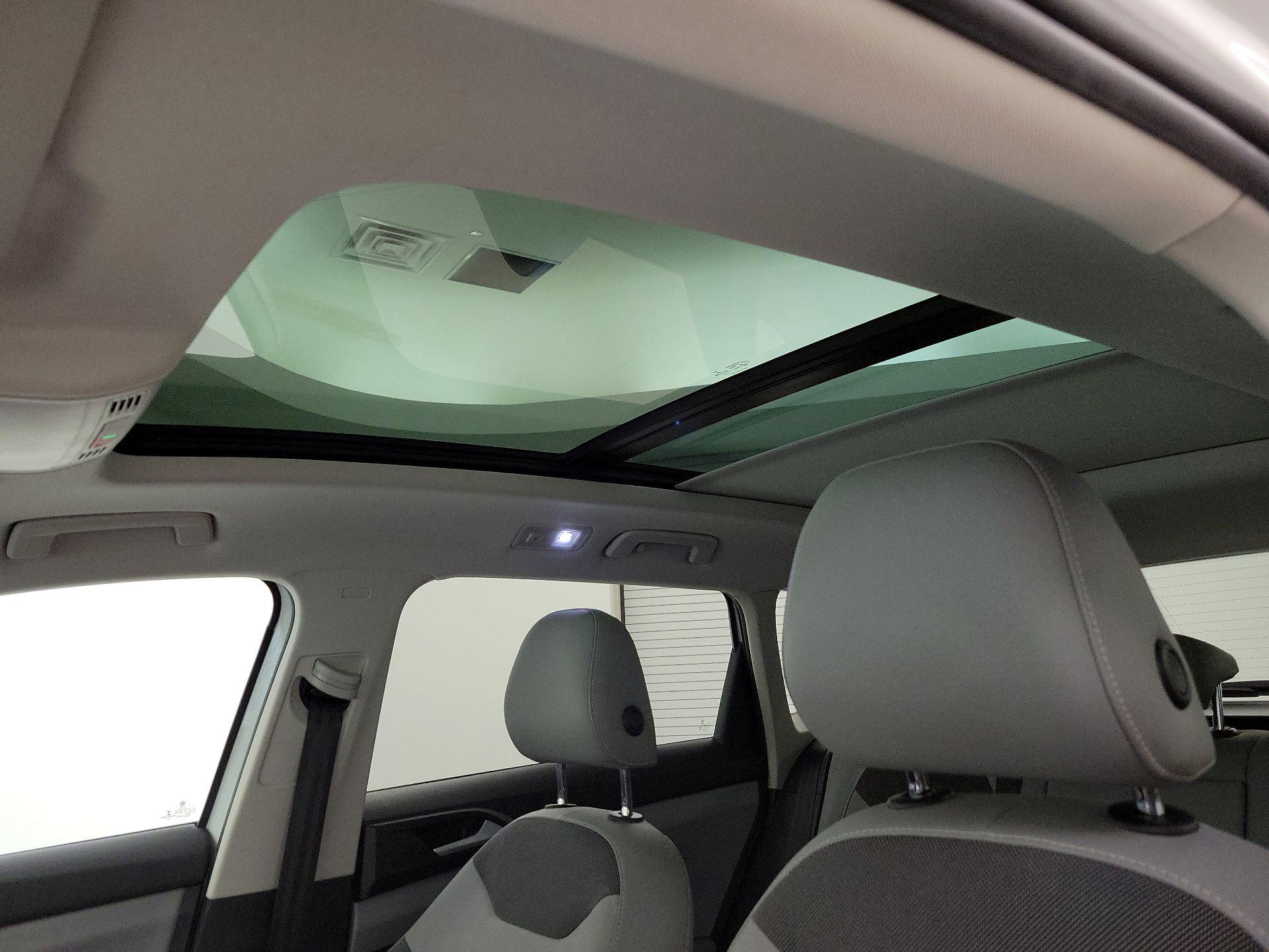 Thumbnail: 2022 Volkswagen Taos - 19