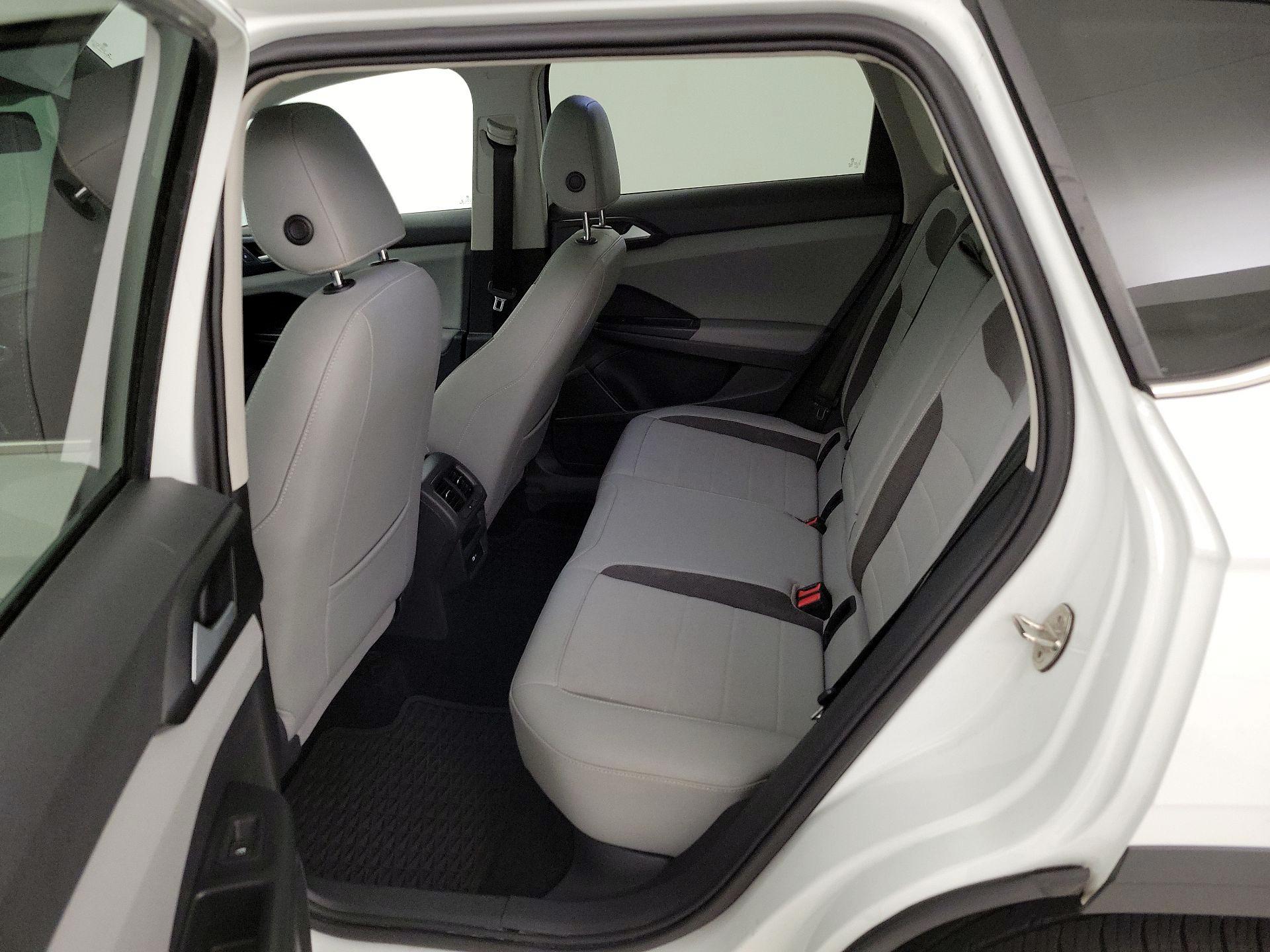 Thumbnail: 2022 Volkswagen Taos - 20