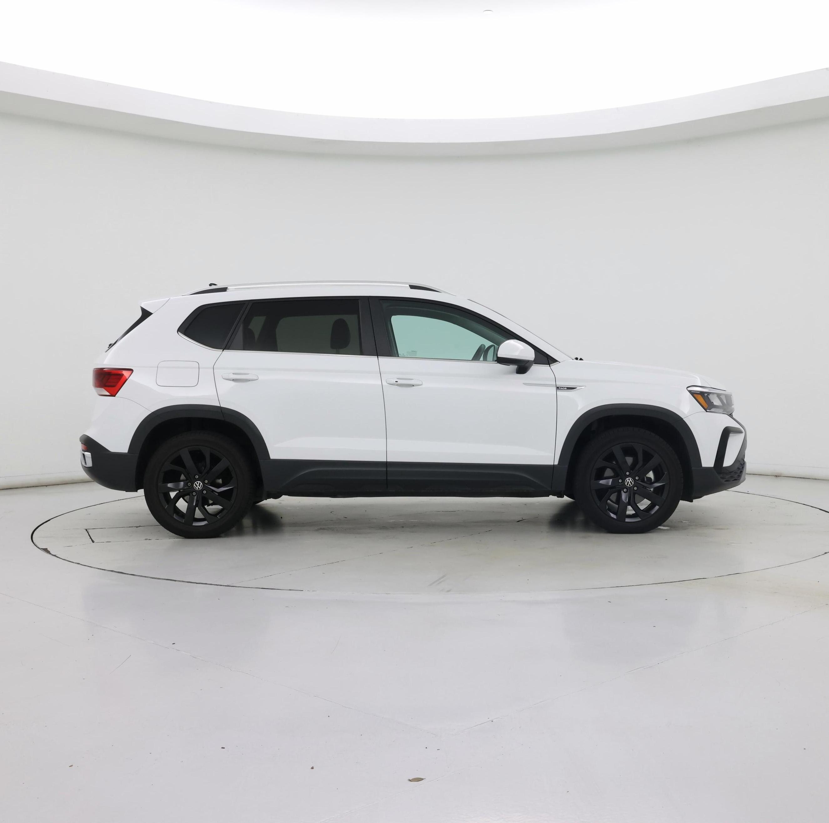 Thumbnail: 2022 Volkswagen Taos - 7