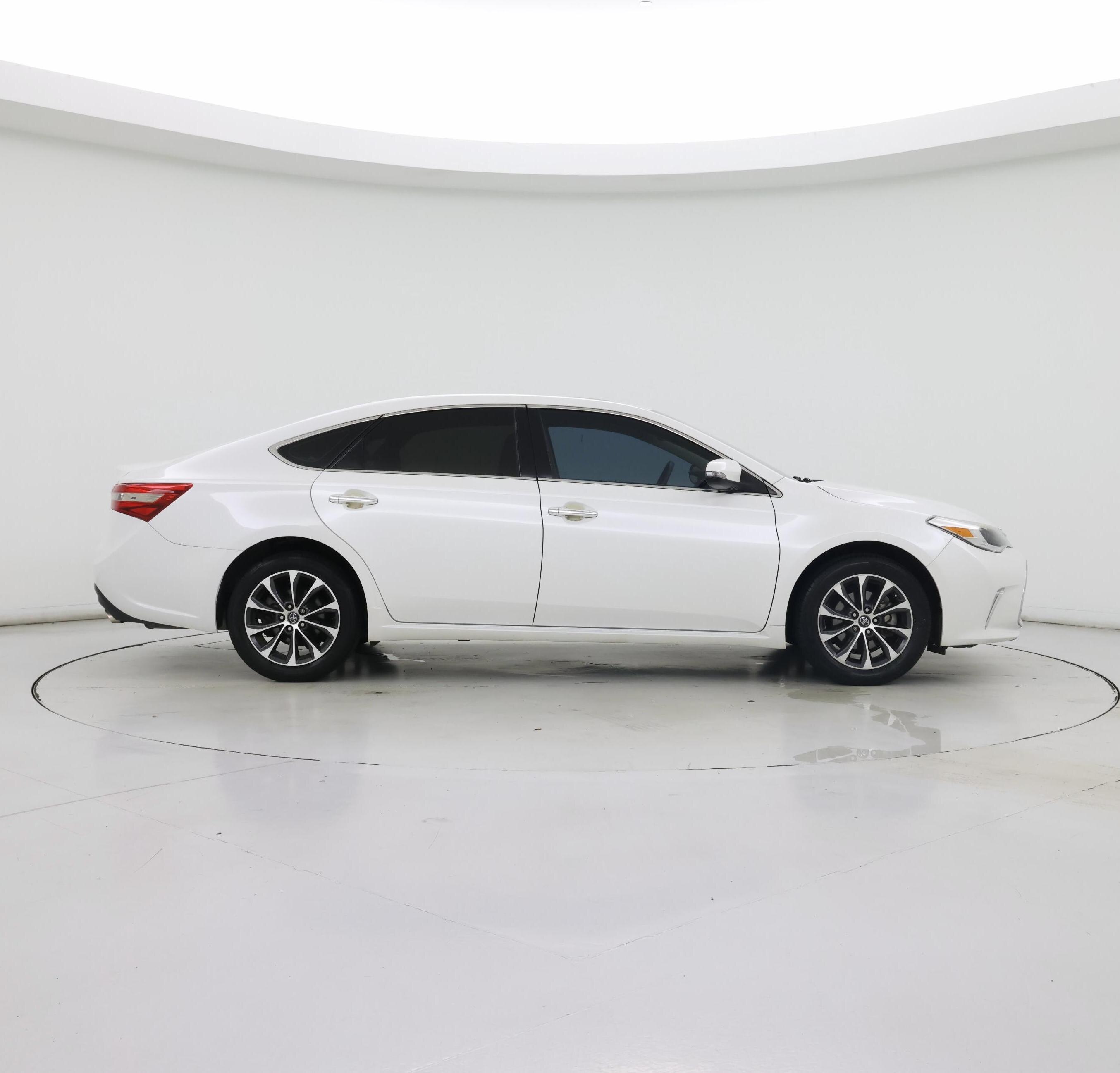 Thumbnail: 2018 Toyota Avalon - 7