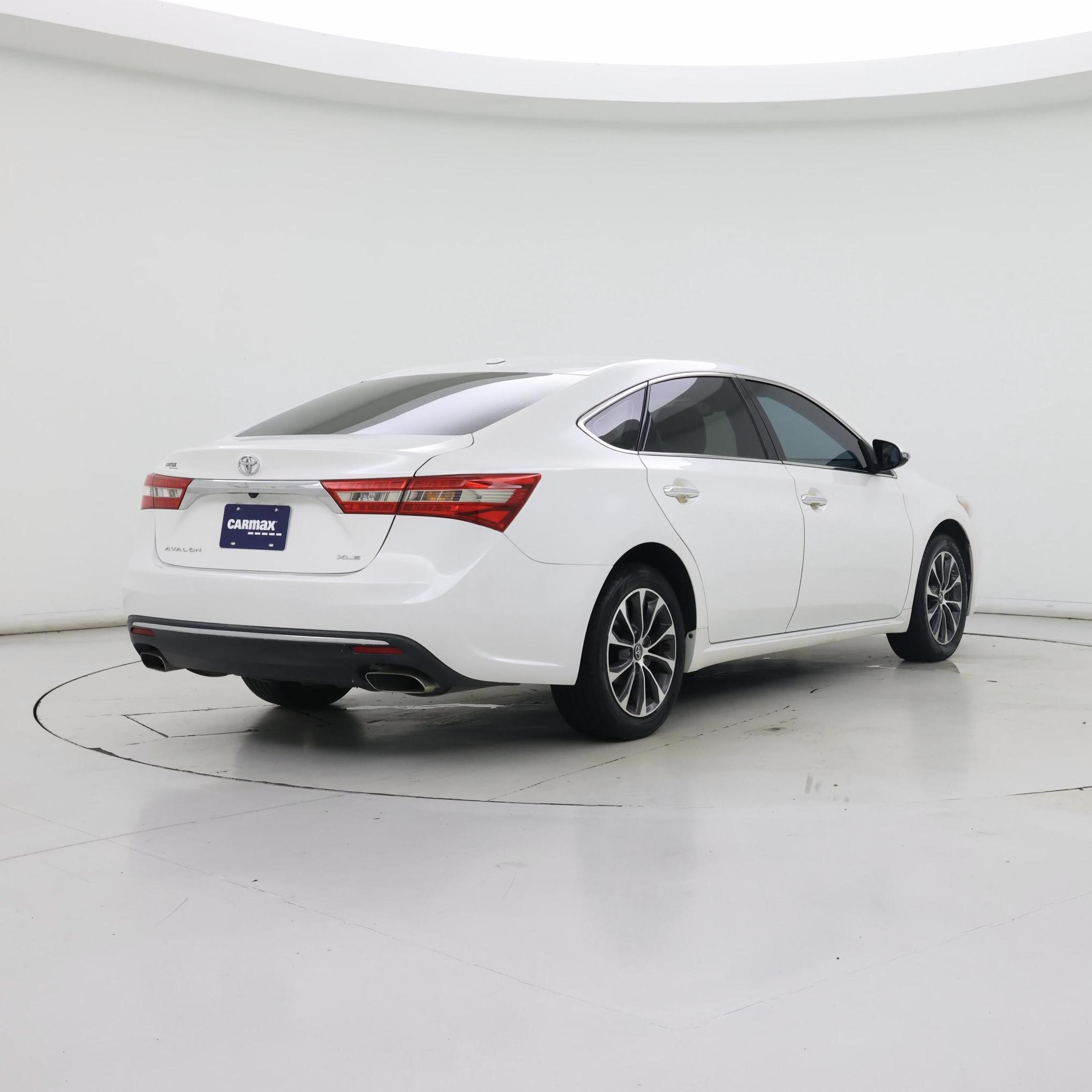 Thumbnail: 2018 Toyota Avalon - 8
