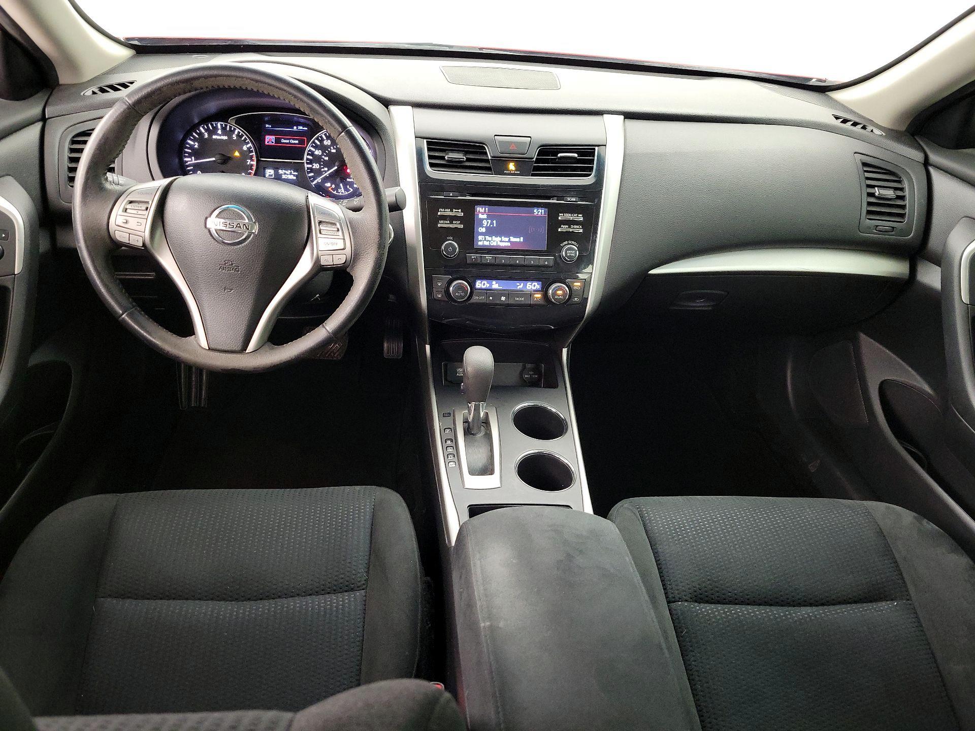 Thumbnail: 2015 Nissan Altima - 9