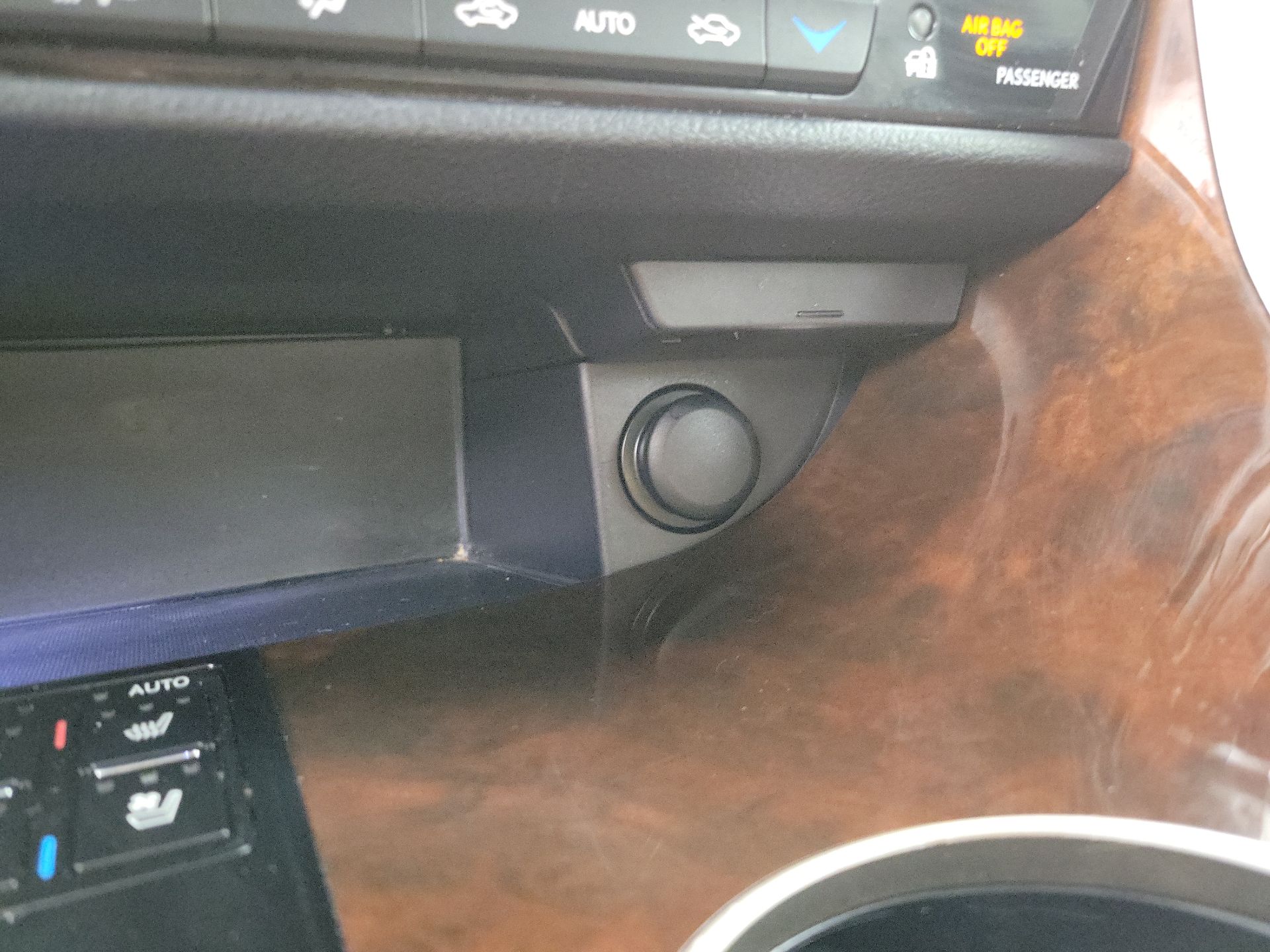 Thumbnail: 2019 Lexus RX - 18