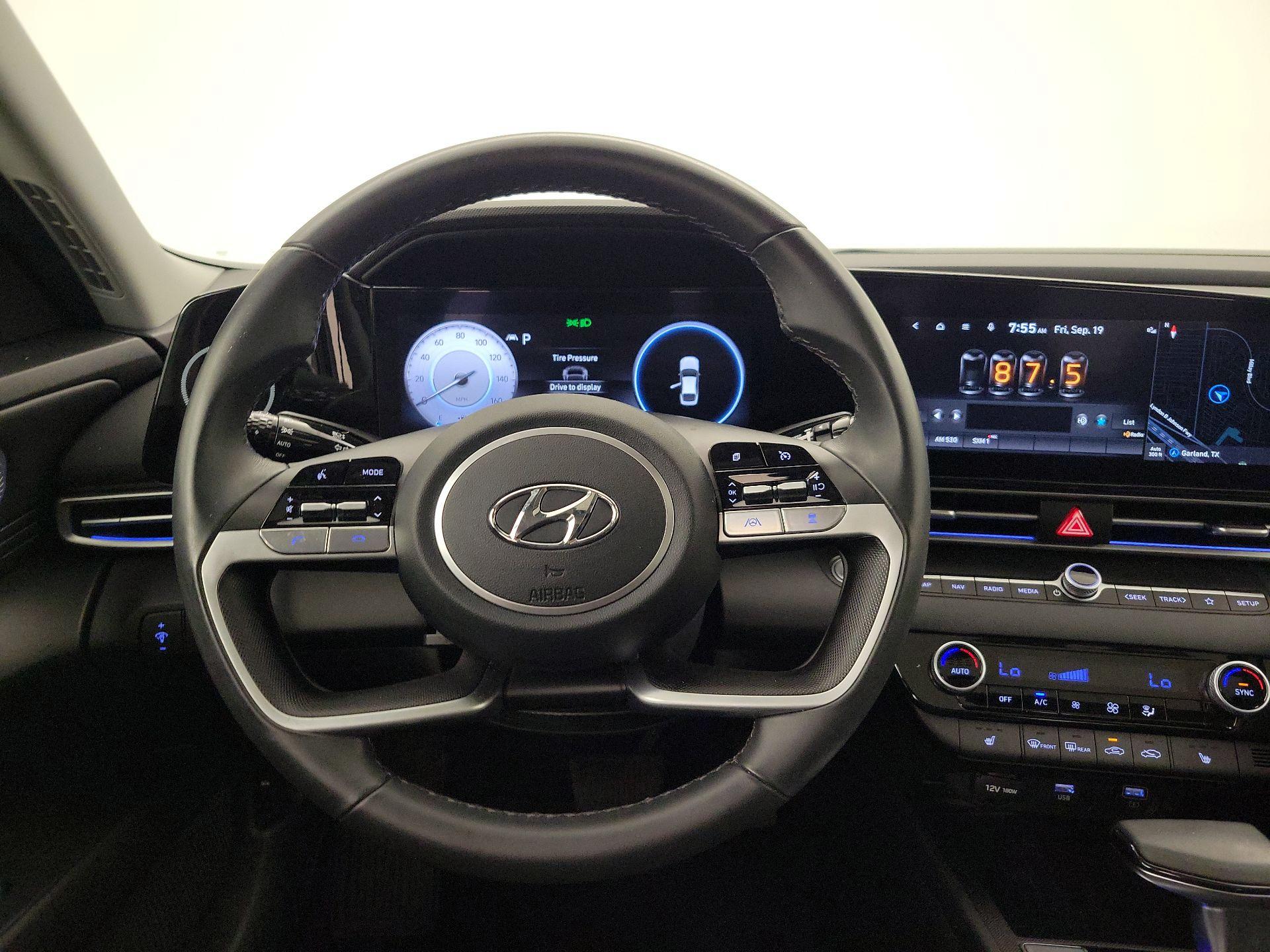 Thumbnail: 2023 Hyundai Elantra - 10