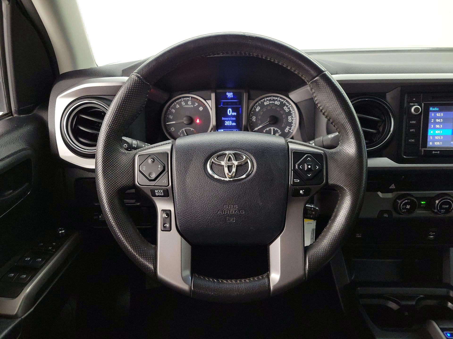 Thumbnail: 2017 Toyota Tacoma - 10