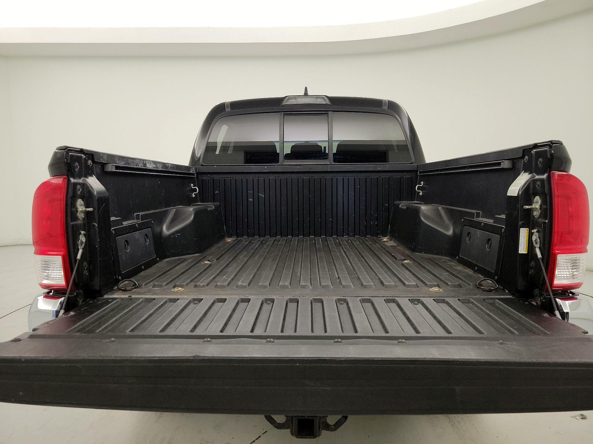 Thumbnail: 2017 Toyota Tacoma - 20