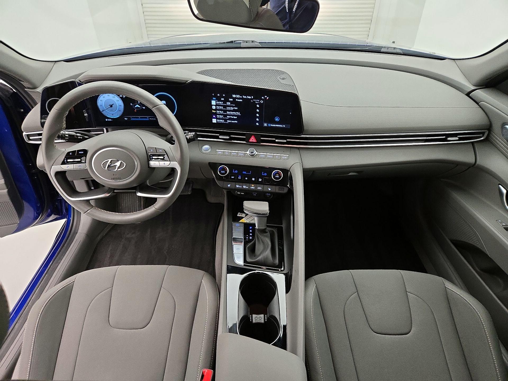 Thumbnail: 2023 Hyundai Elantra - 9