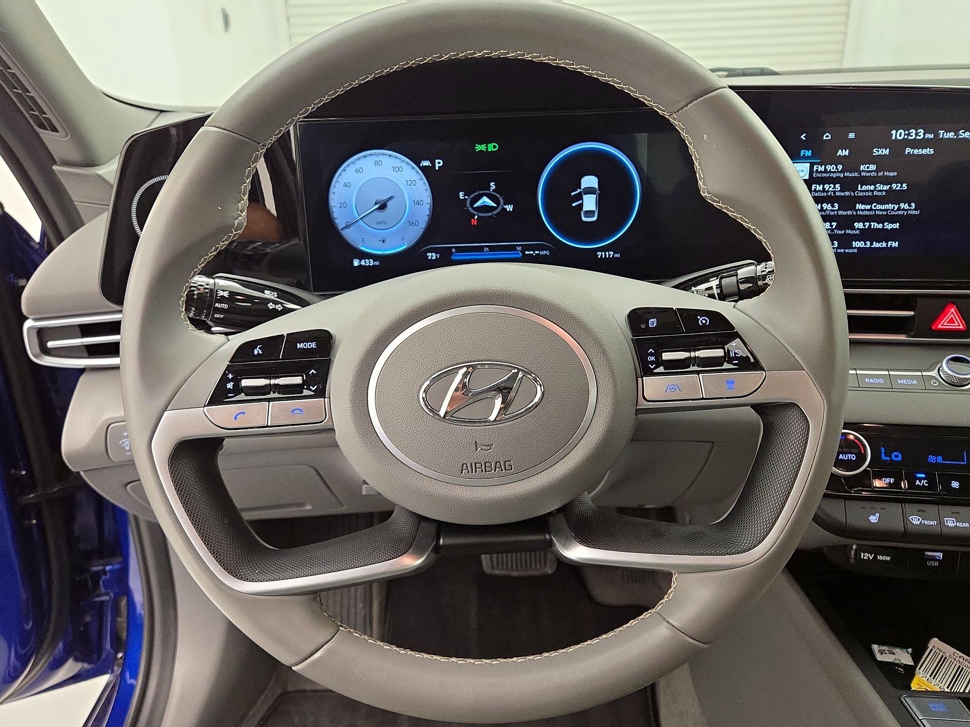 Thumbnail: 2023 Hyundai Elantra - 10