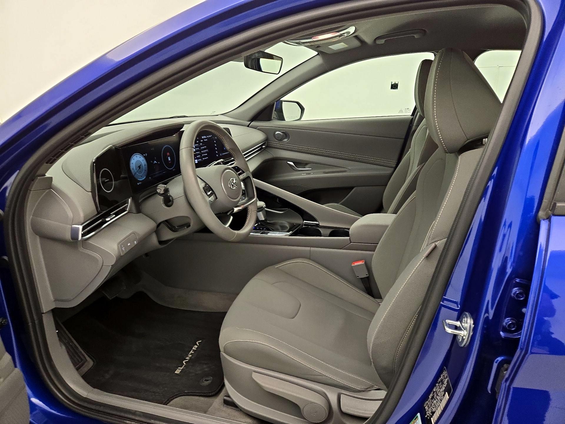 Thumbnail: 2023 Hyundai Elantra - 11