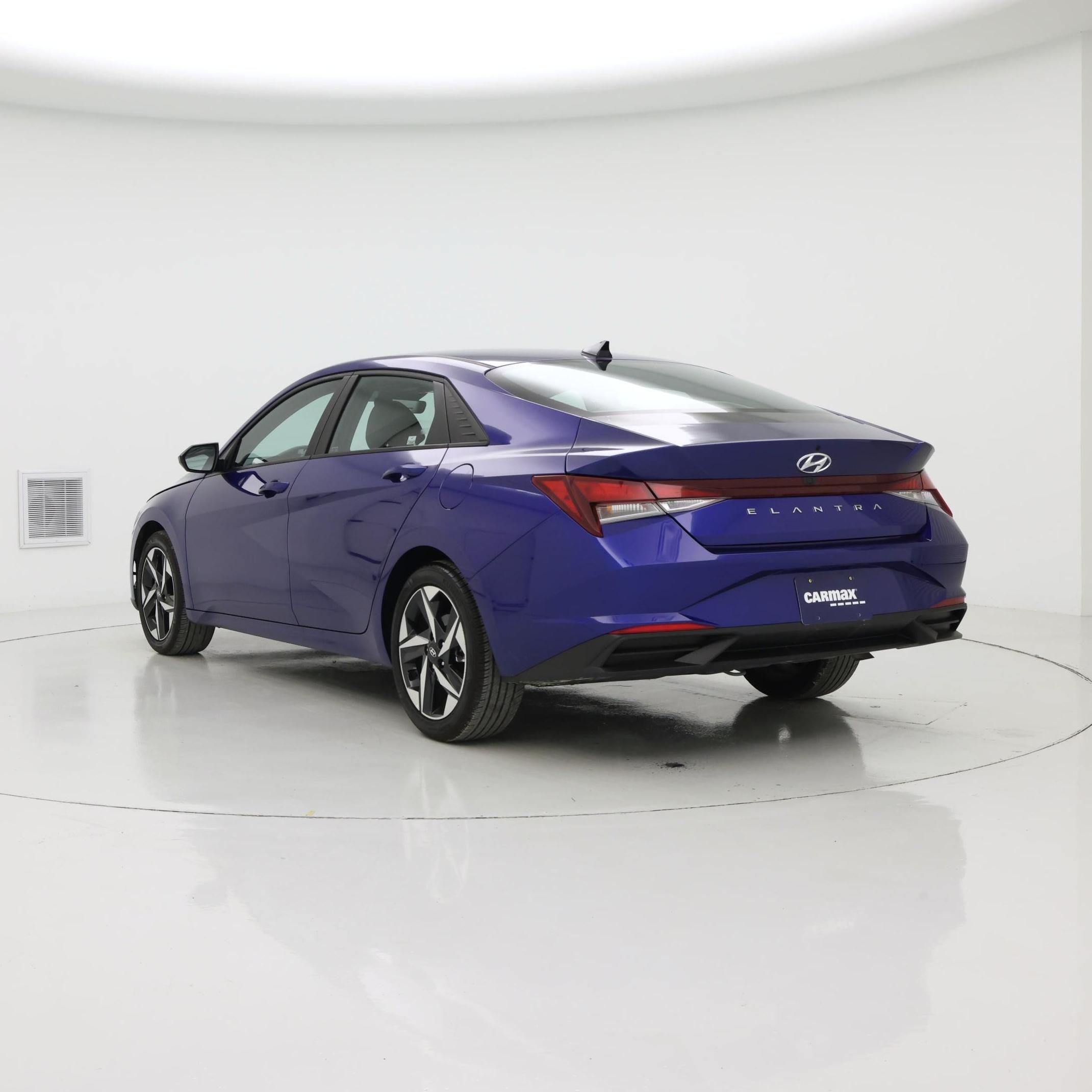 Thumbnail: 2023 Hyundai Elantra - 2