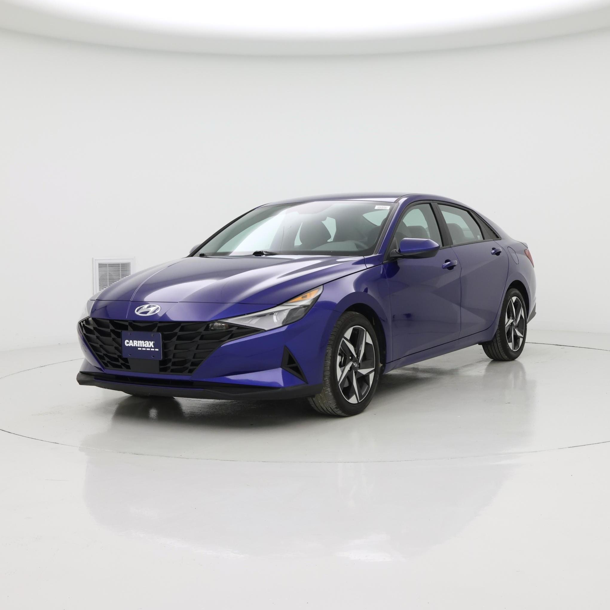 Thumbnail: 2023 Hyundai Elantra - 4