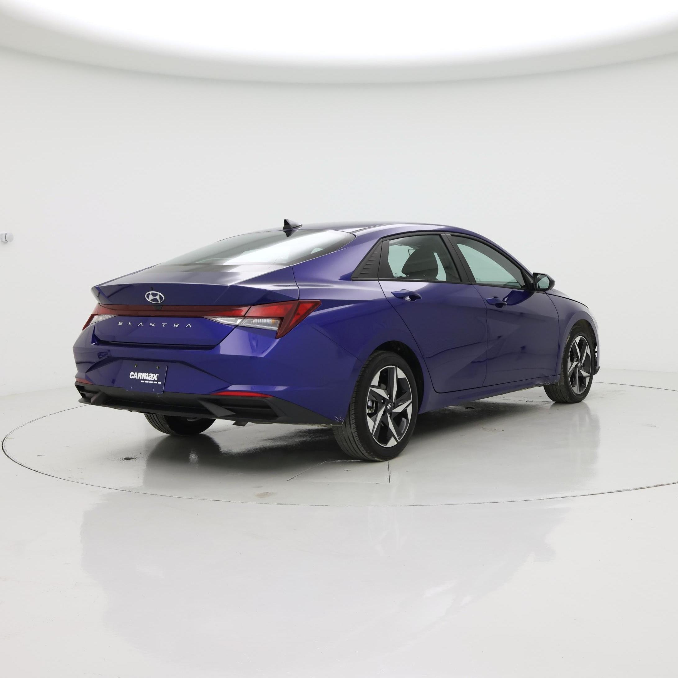 Thumbnail: 2023 Hyundai Elantra - 8