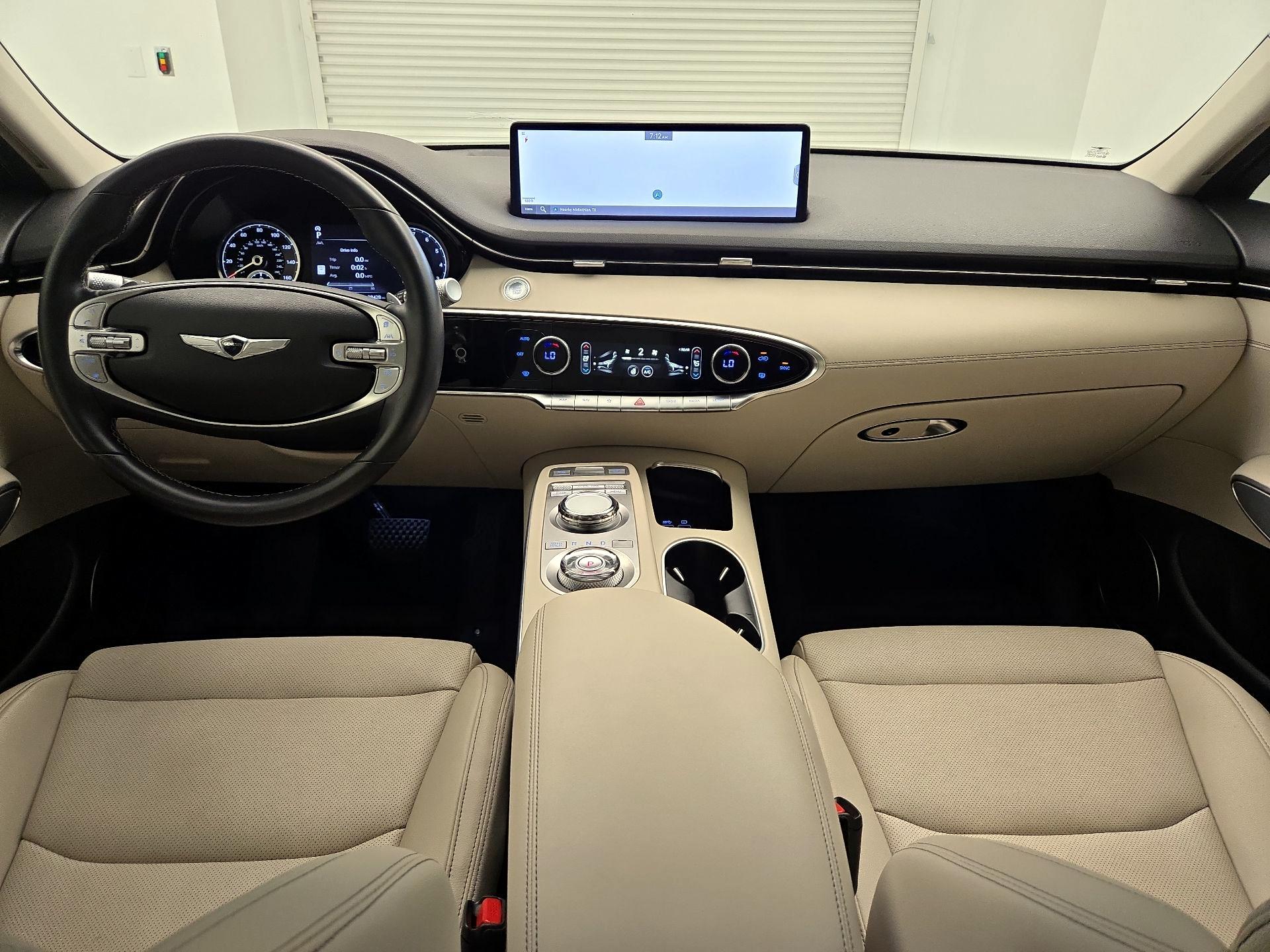 Thumbnail: 2023 Genesis GV70 - 9