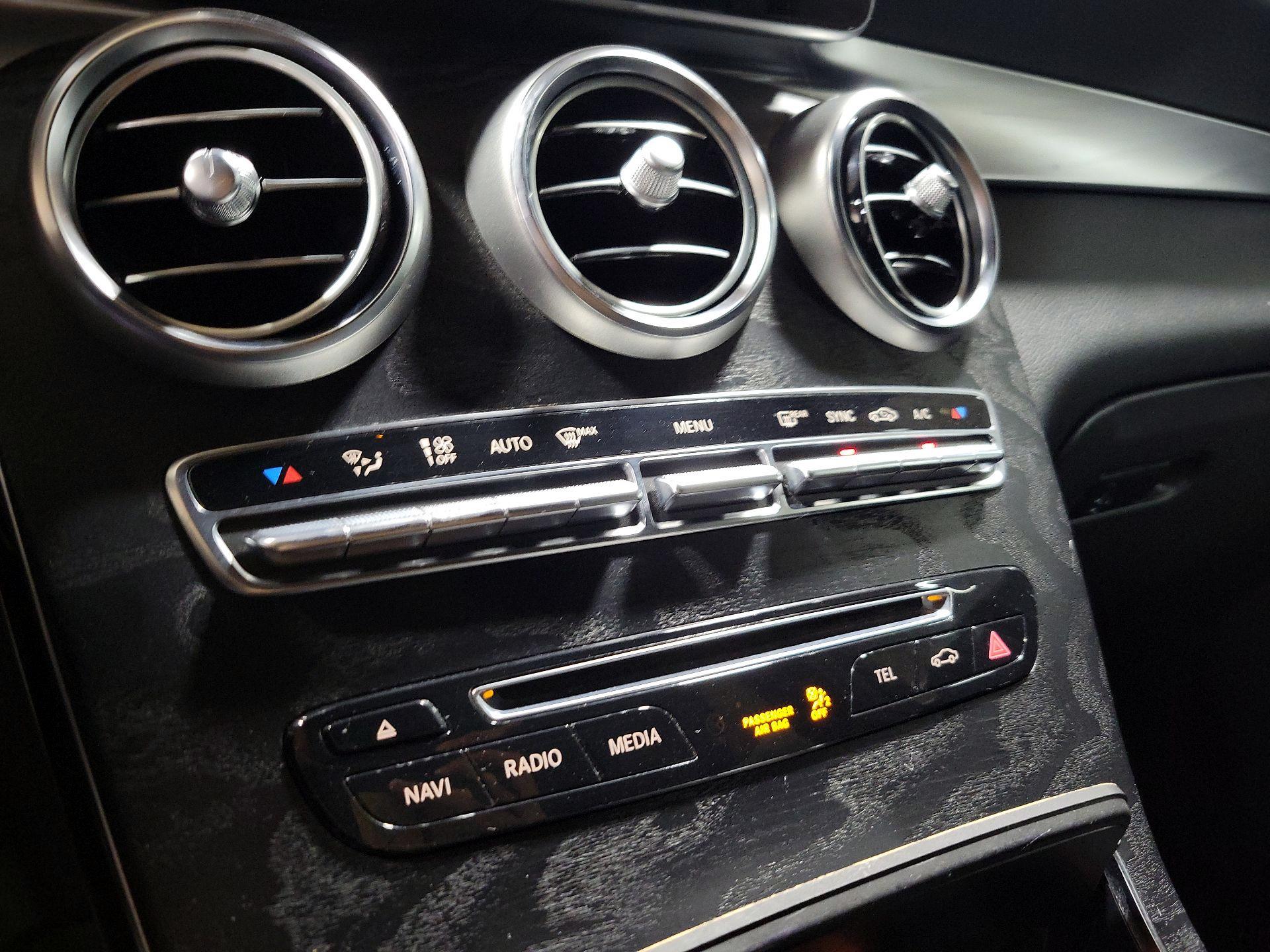 Thumbnail: 2018 Mercedes-Benz GLC - 16