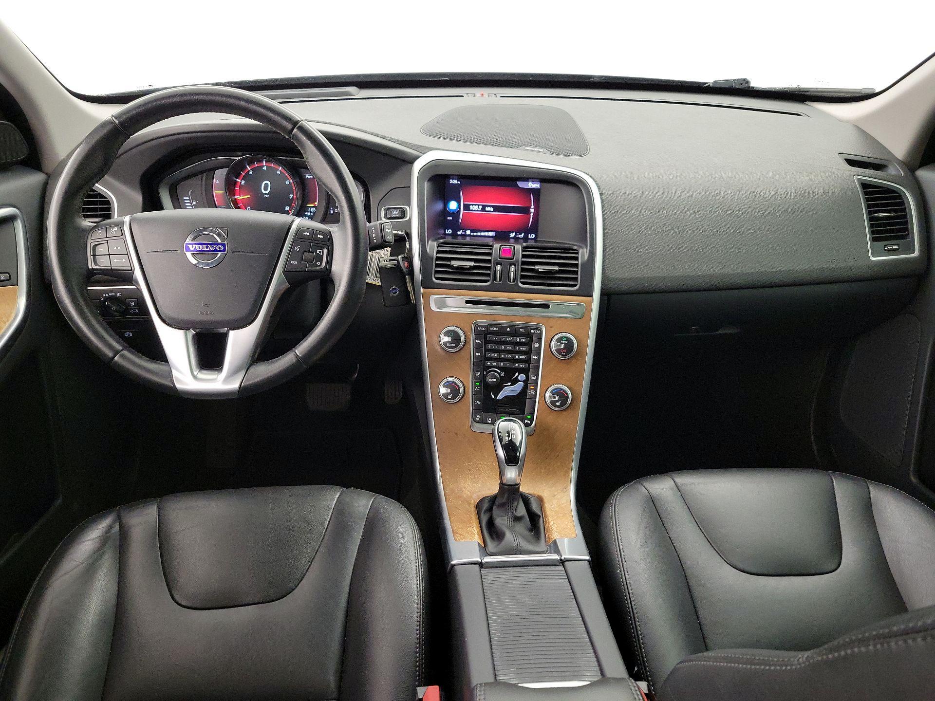 Thumbnail: 2017 Volvo XC60 - 9