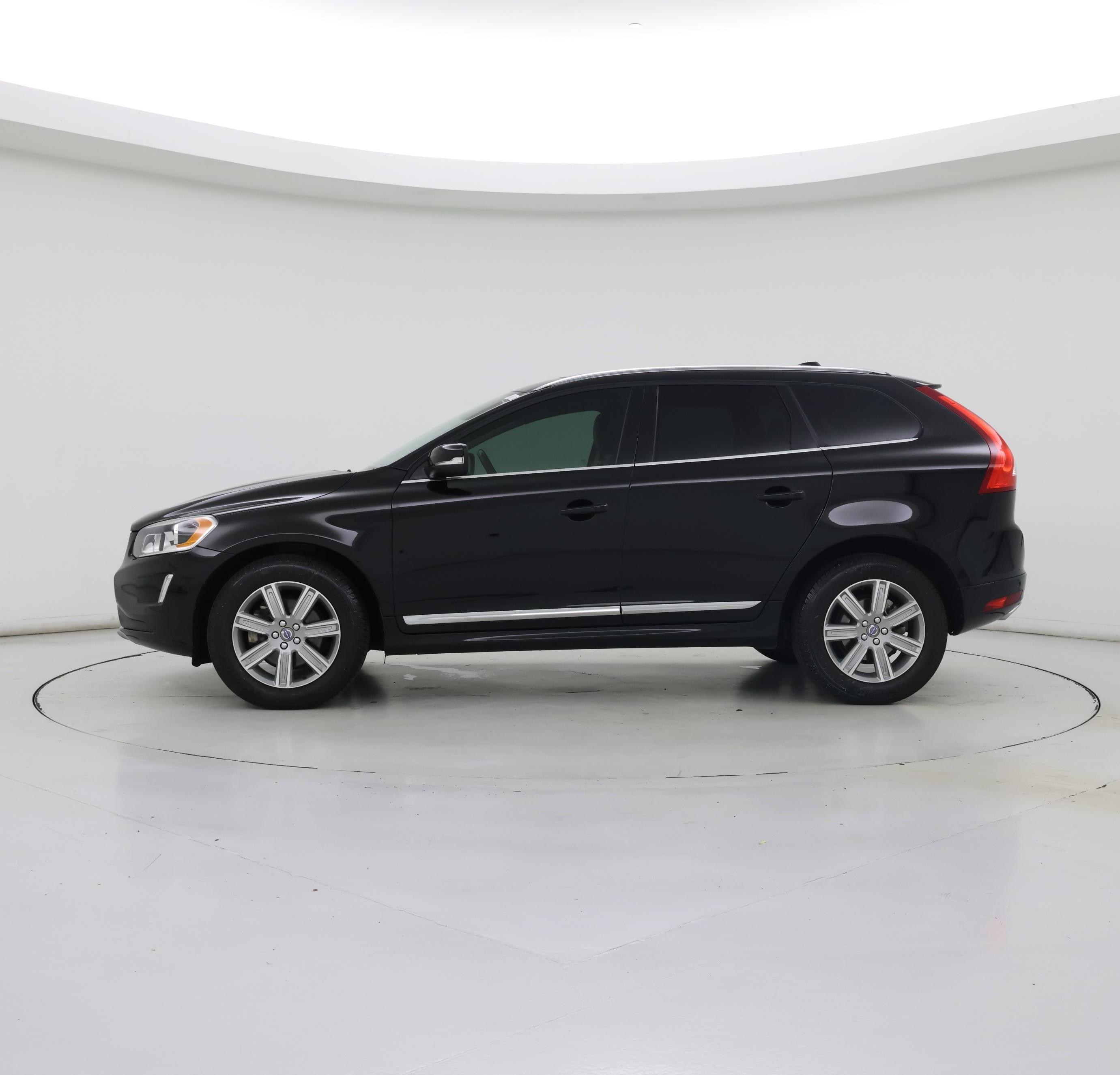 Thumbnail: 2017 Volvo XC60 - 3