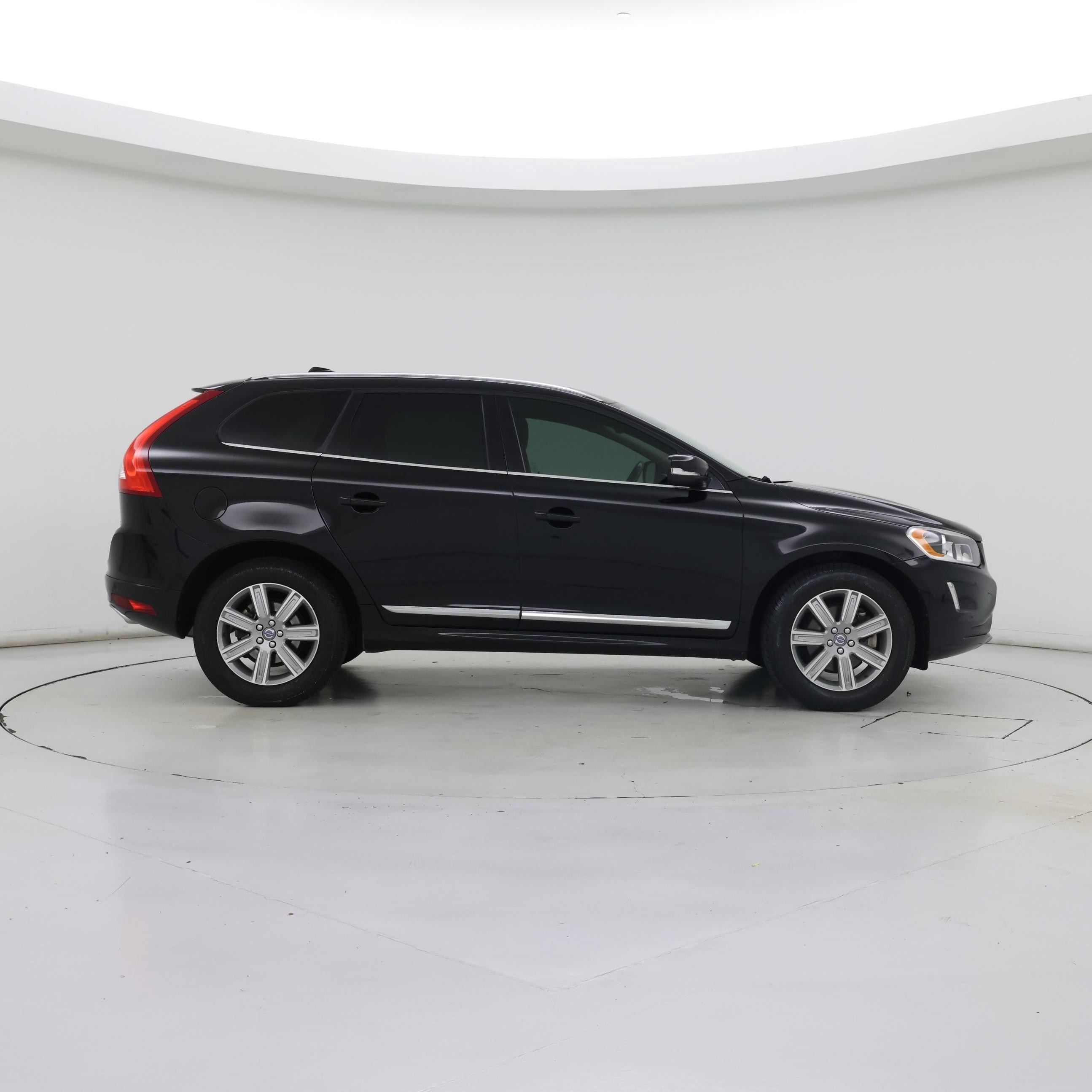 Thumbnail: 2017 Volvo XC60 - 7