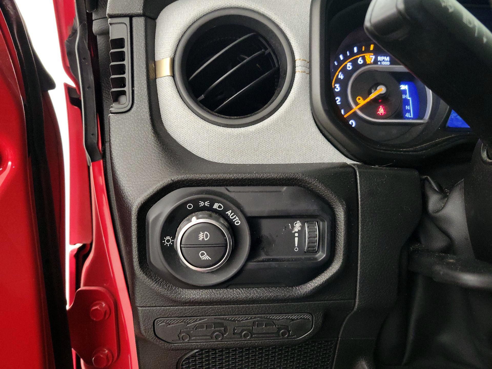 Thumbnail: 2024 Jeep Gladiator - 13
