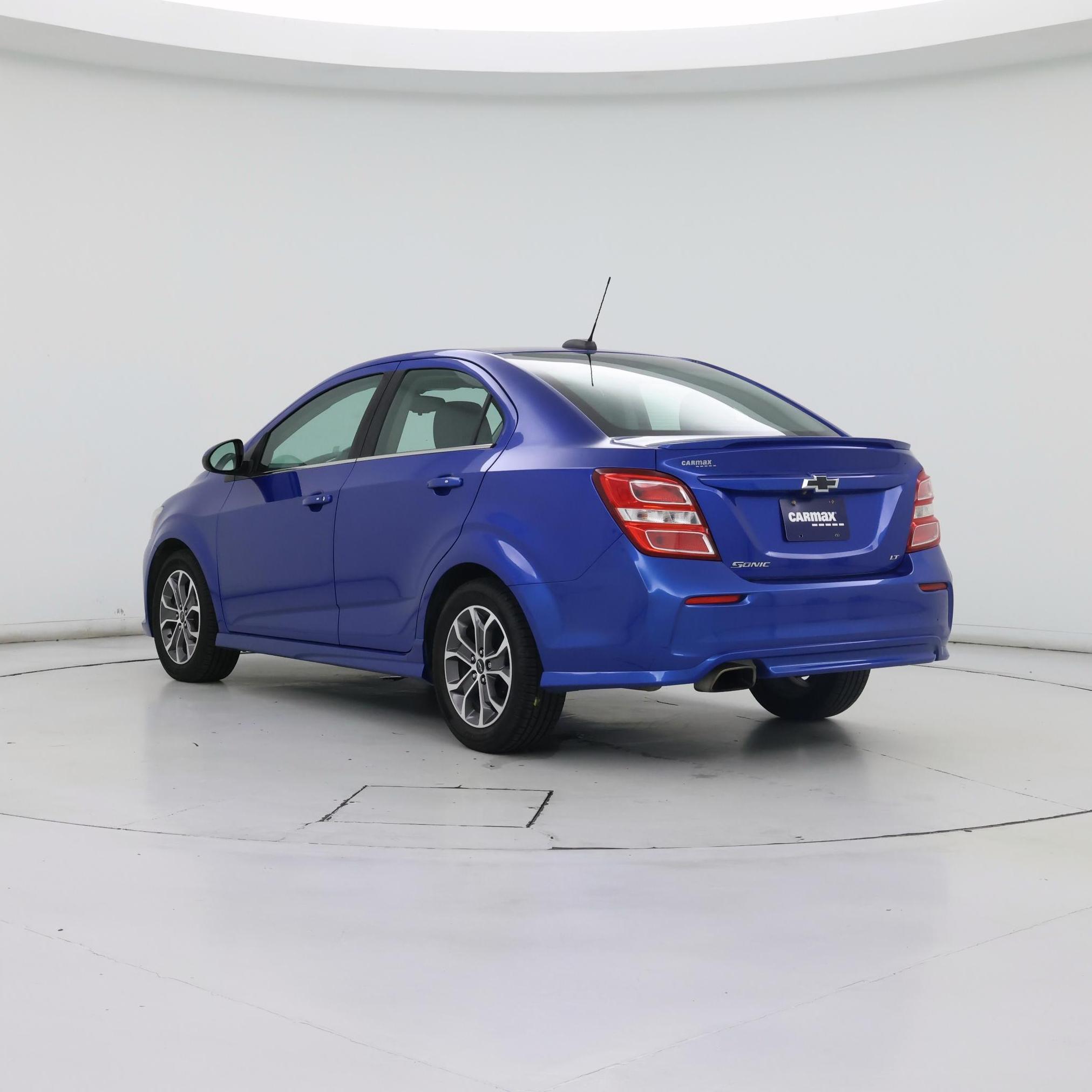 Thumbnail: 2018 Chevrolet Sonic - 2
